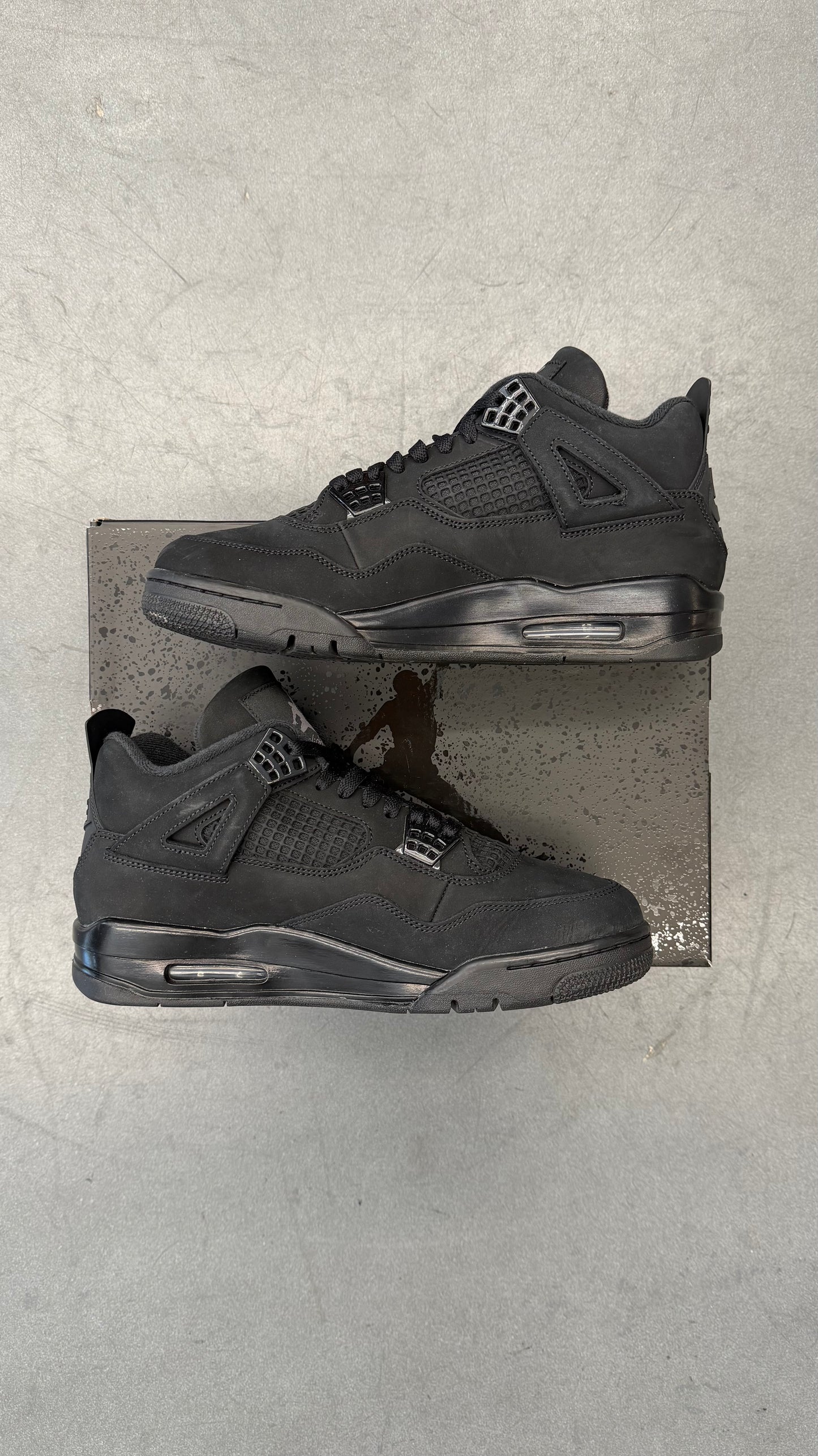 2025 AIR JORDAN 4 RETRO BLACK CAT (PRE-OWNED WITH BOX)