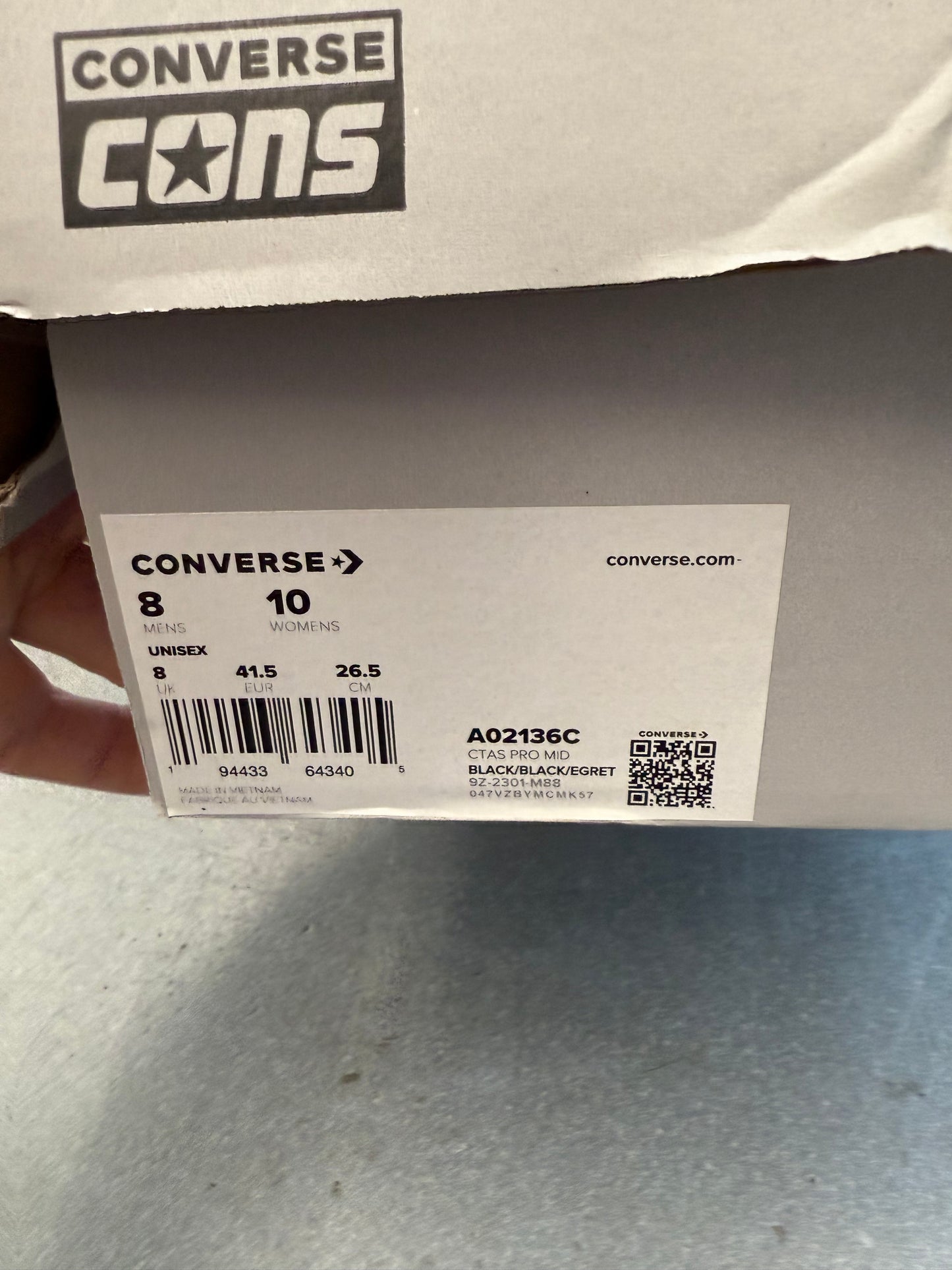 SIZE 8 CONVERSE CHUCK 70 HI - BLACK (WITH BOX)