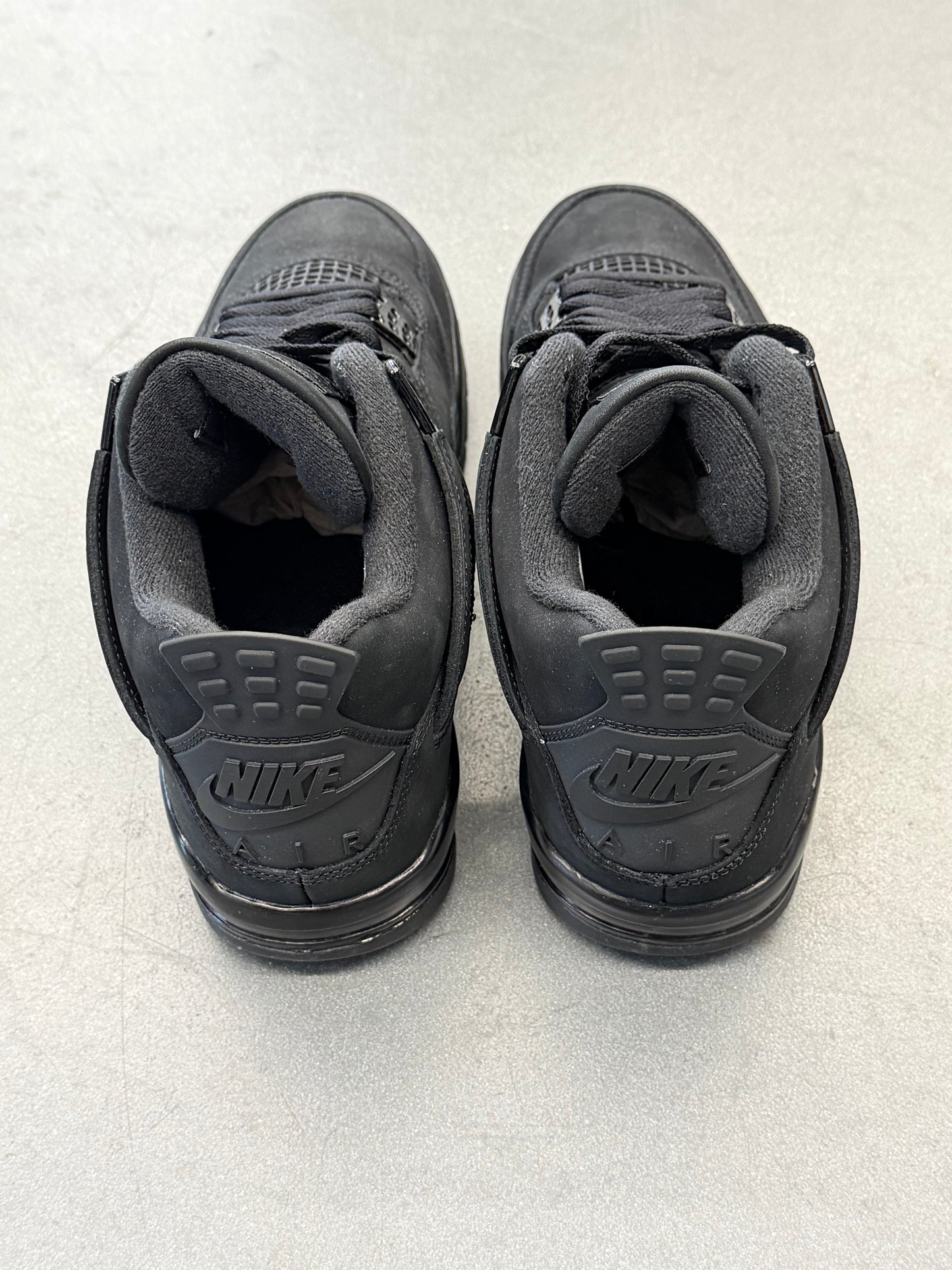 2025 AIR JORDAN 4 RETRO BLACK CAT (PRE-OWNED WITH BOX)