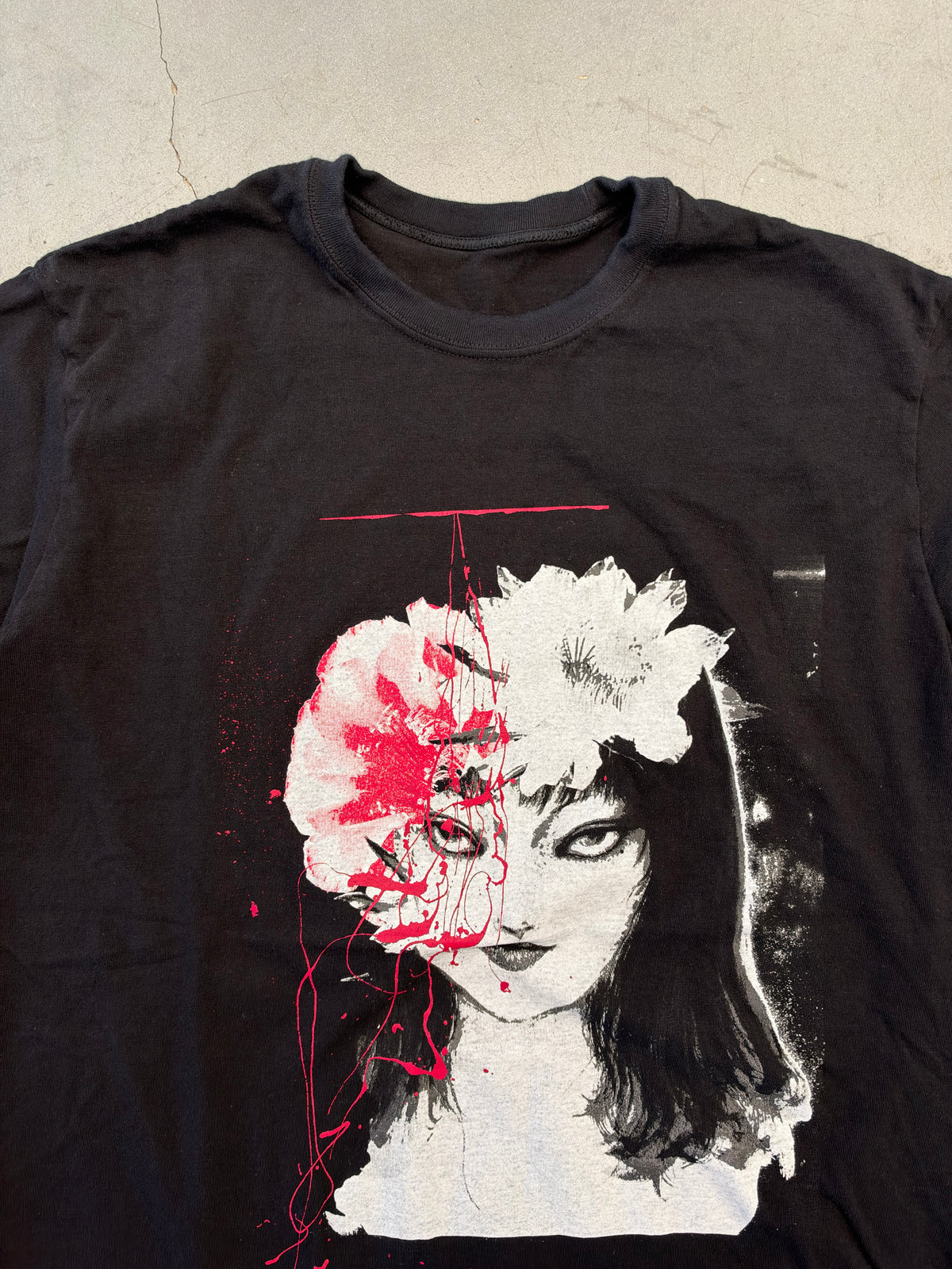 YOHJI YAMAMOTO S'YTE X JUNJI ITO TOMIE FLORAL PORTRAIT TEE