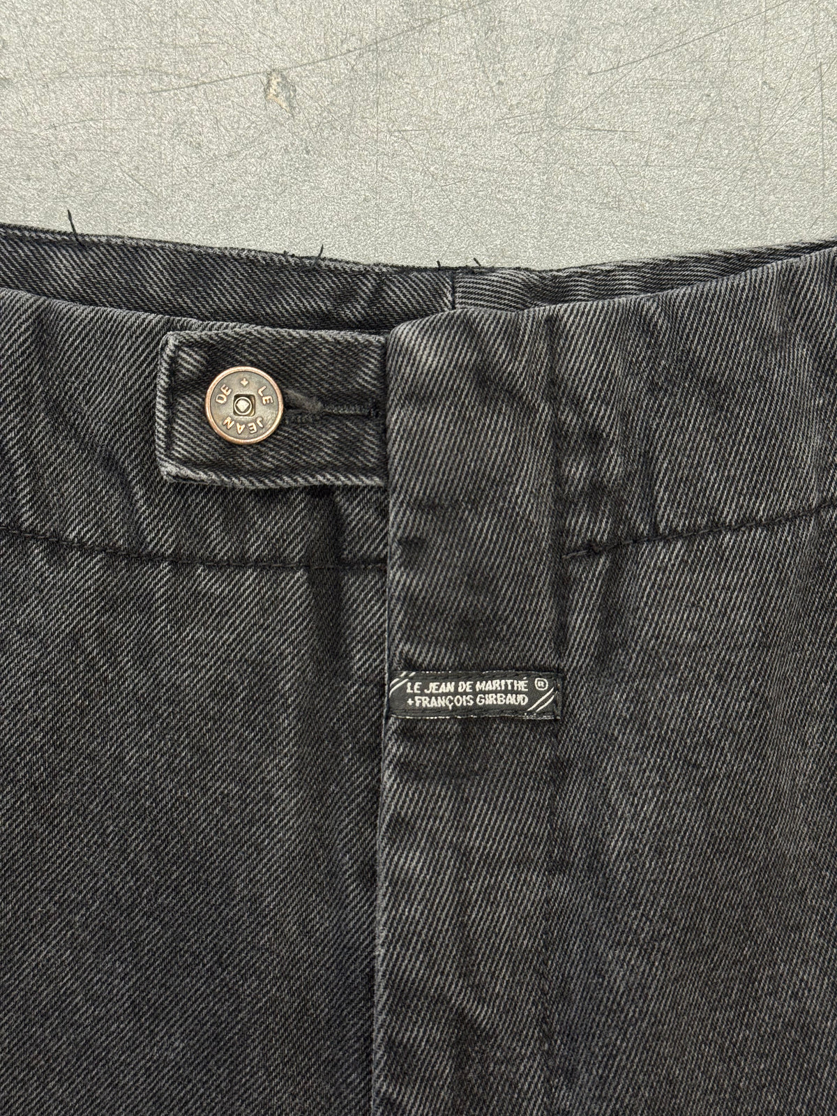 Y2K MARITHE FRANCOIS GIRBAUD SHUTTLE STRAP SHORTS - BLACK/BLACK