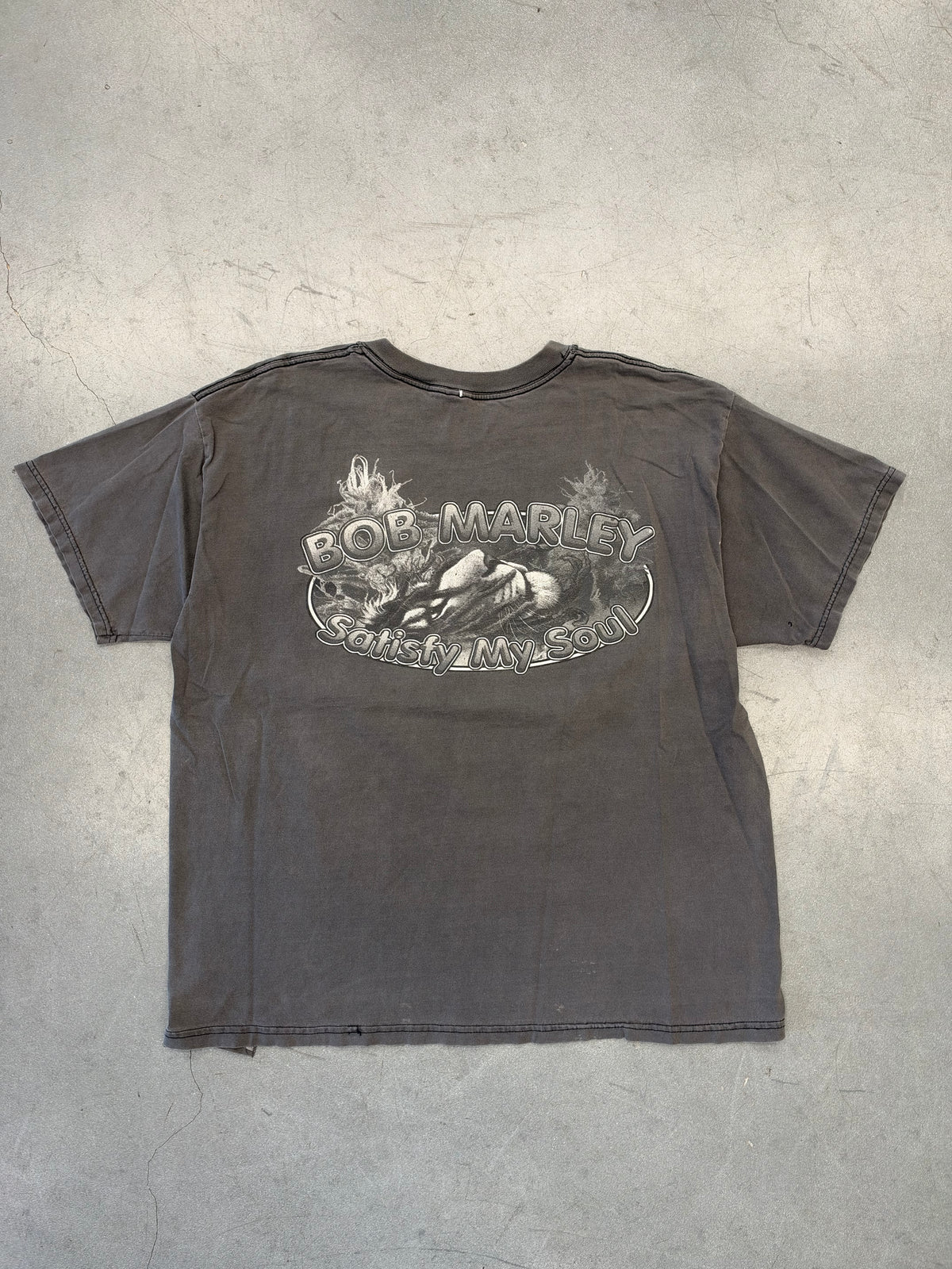 VINTAGE BOB MARLEY SATISFY MY SOUL BOOTLEG RAP-STYLE TEE (PULLED TAG)