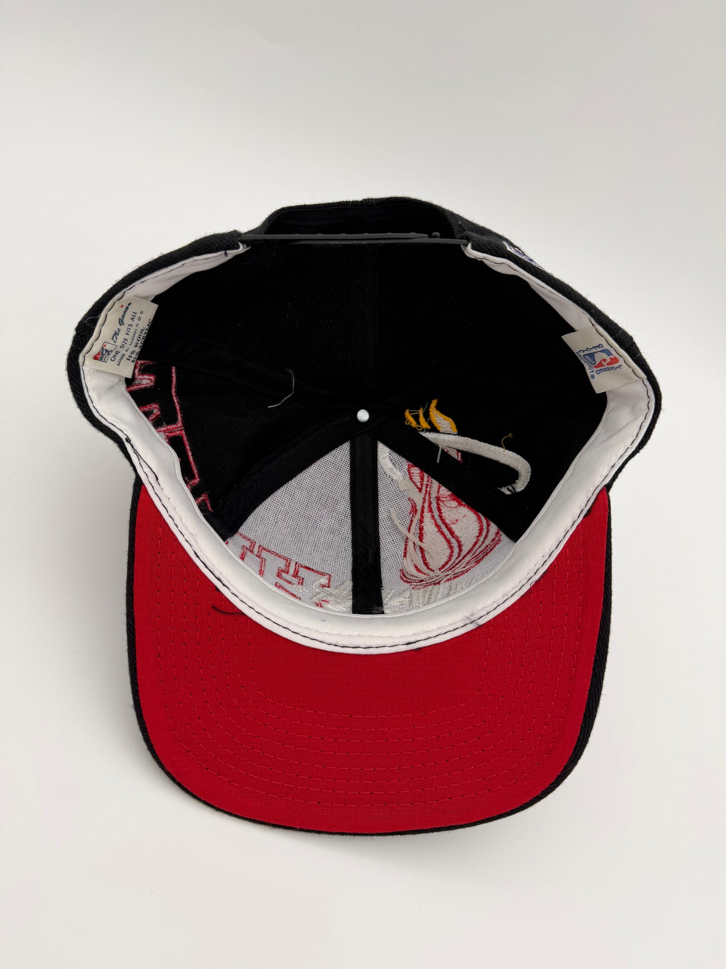 90S MIAMI HEAT NBA THE GAME (564 0F 2000) SNAPBACK HAT AUTOGRAPHED BY ALONZO MOURNING + COA