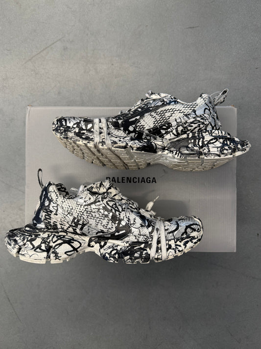 BALENCIAGA 3XL SNEAKER EXTREME GRAFFITI (W/ BOX)