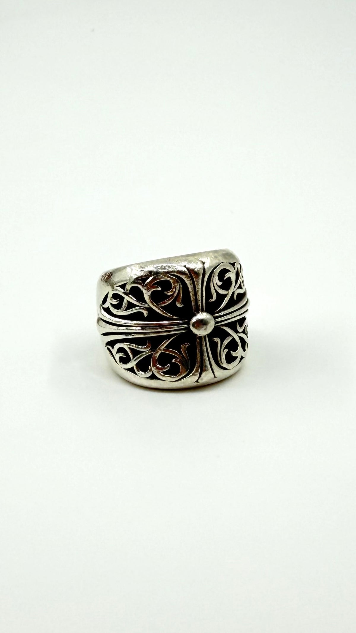 CHROME HEARTS CLASSIC OVAL CROSS SILVER RING SIZE 8