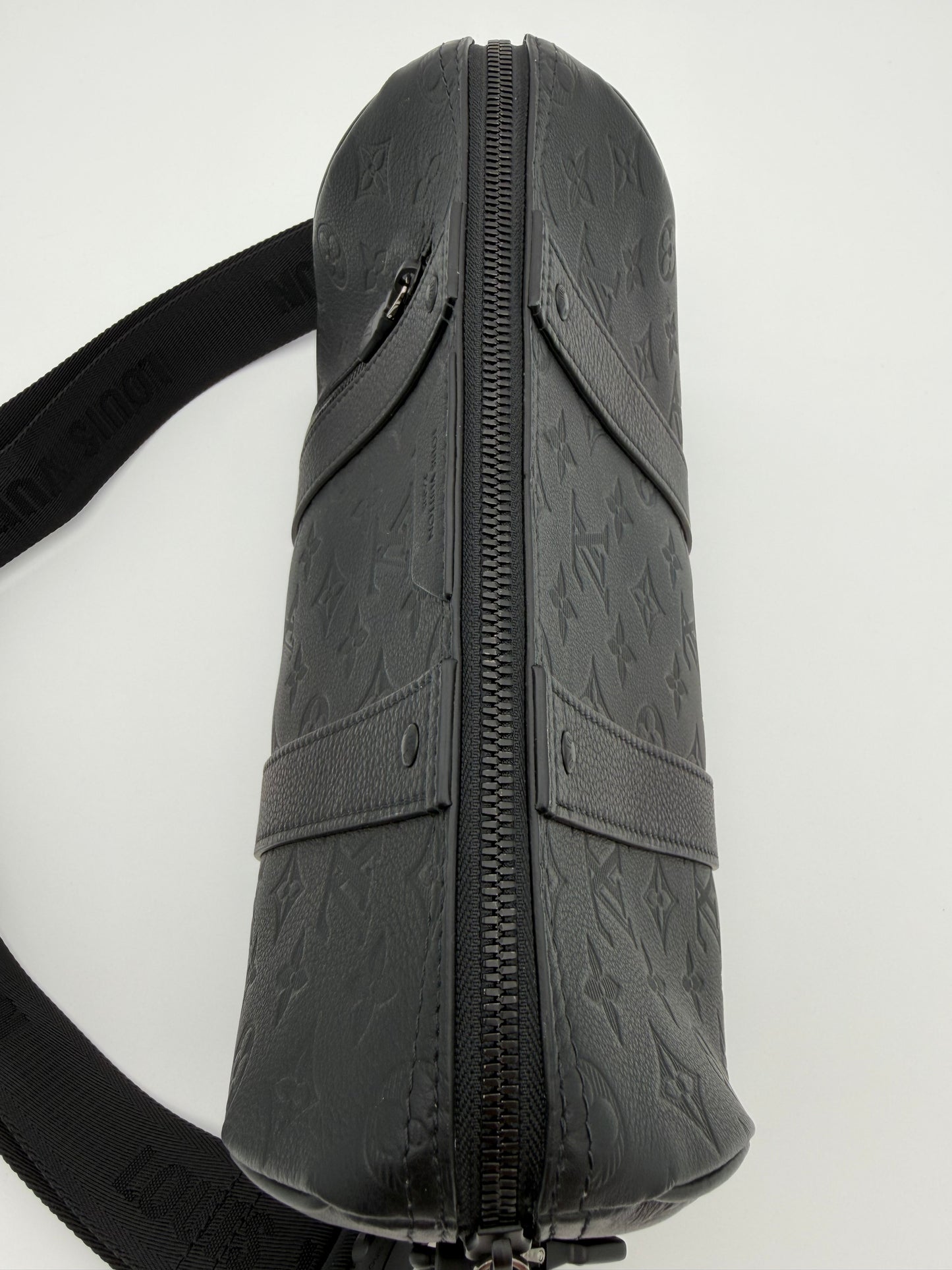 LOUIS VUITTON CITY KEEPALL BAG