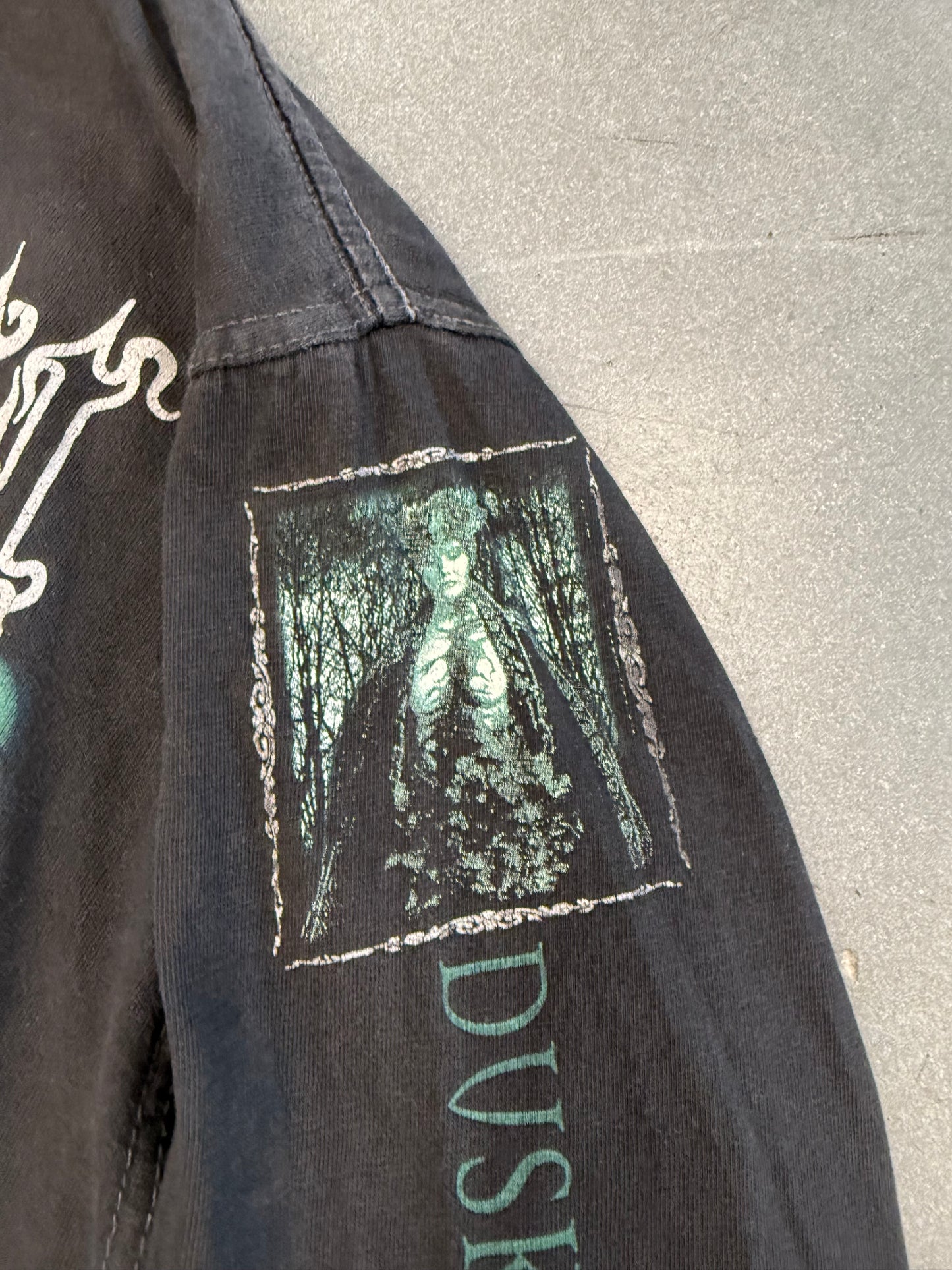 1996 CRADLE OF FILTH DUSK AND HER EMBRACE LS TEE (FIEND TAG)