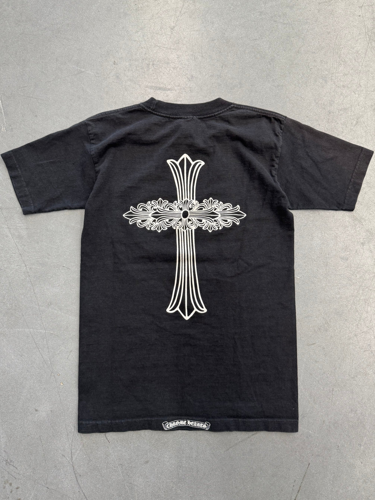VINTAGE CHROME HEARTS COLLAR PRINT DOUBLE FLORAL CROSS HORSESHOE POCKET TEE
