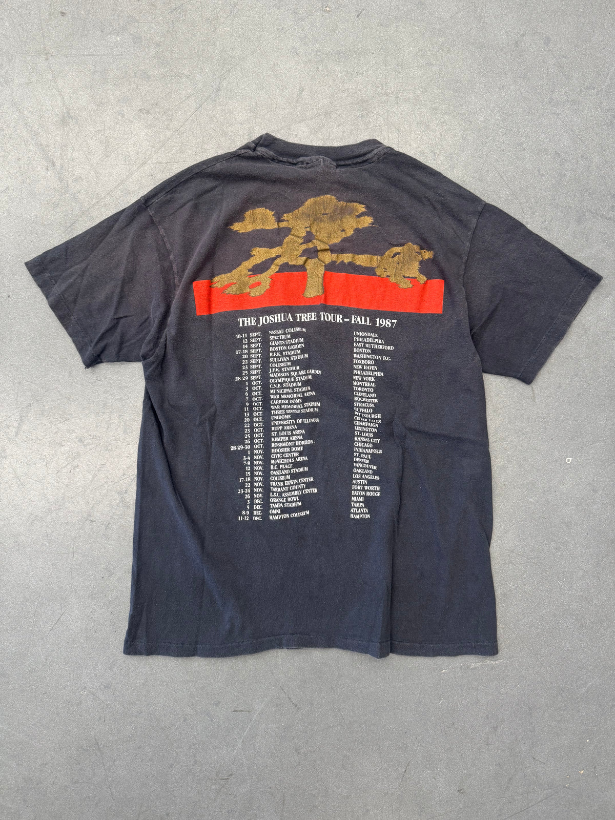 1987 U2 THE JOSHUA TREE BAND PORTRAIT FALL TOUR EE (HANES TAG)
