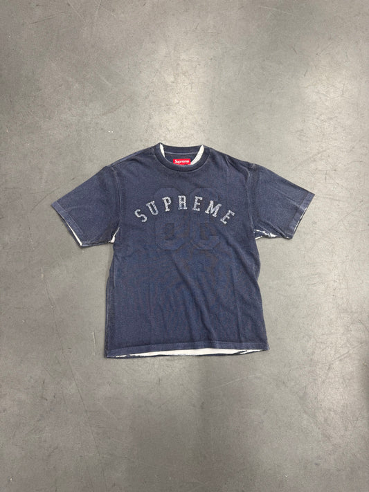 FW25 SUPREME OVERPRINT SS TOP - NAVY