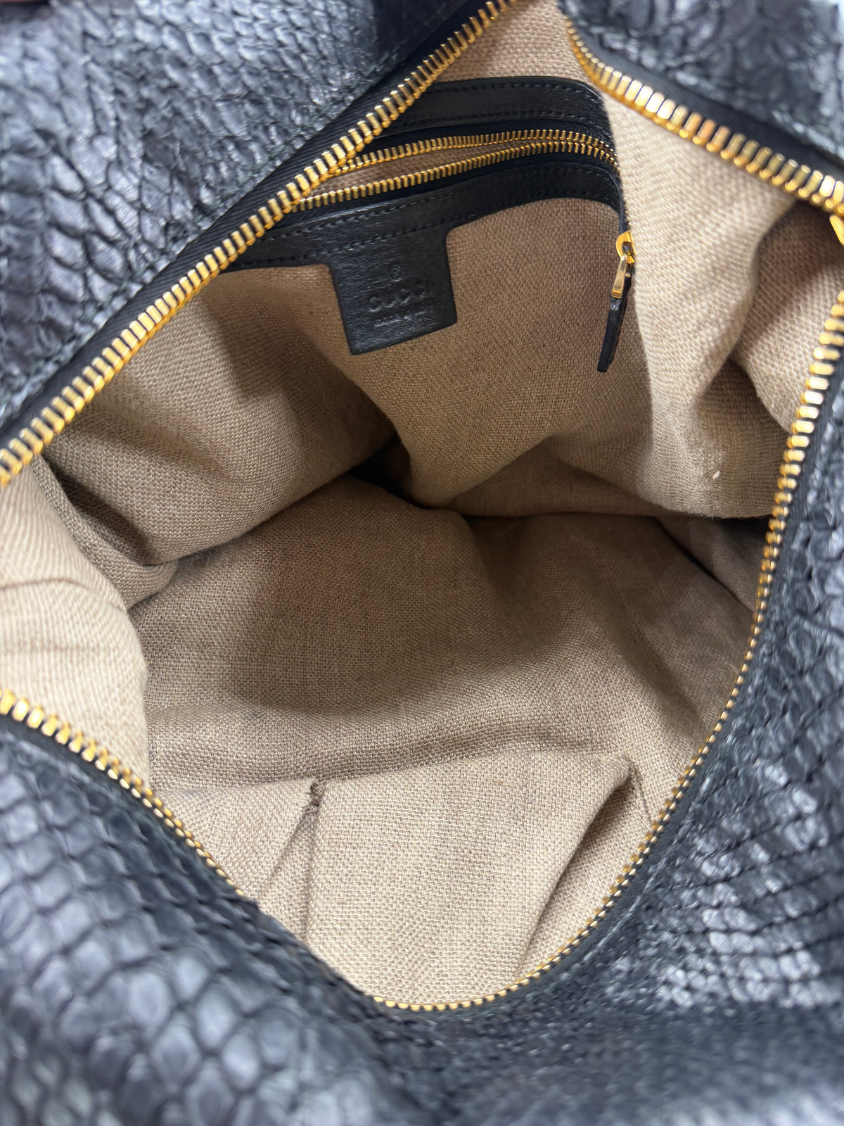 SS09 GUCCI DARWIN LARGE CONVERTIBLE BACKPACK CARRYALL - BLACK GENUINE PYTHON