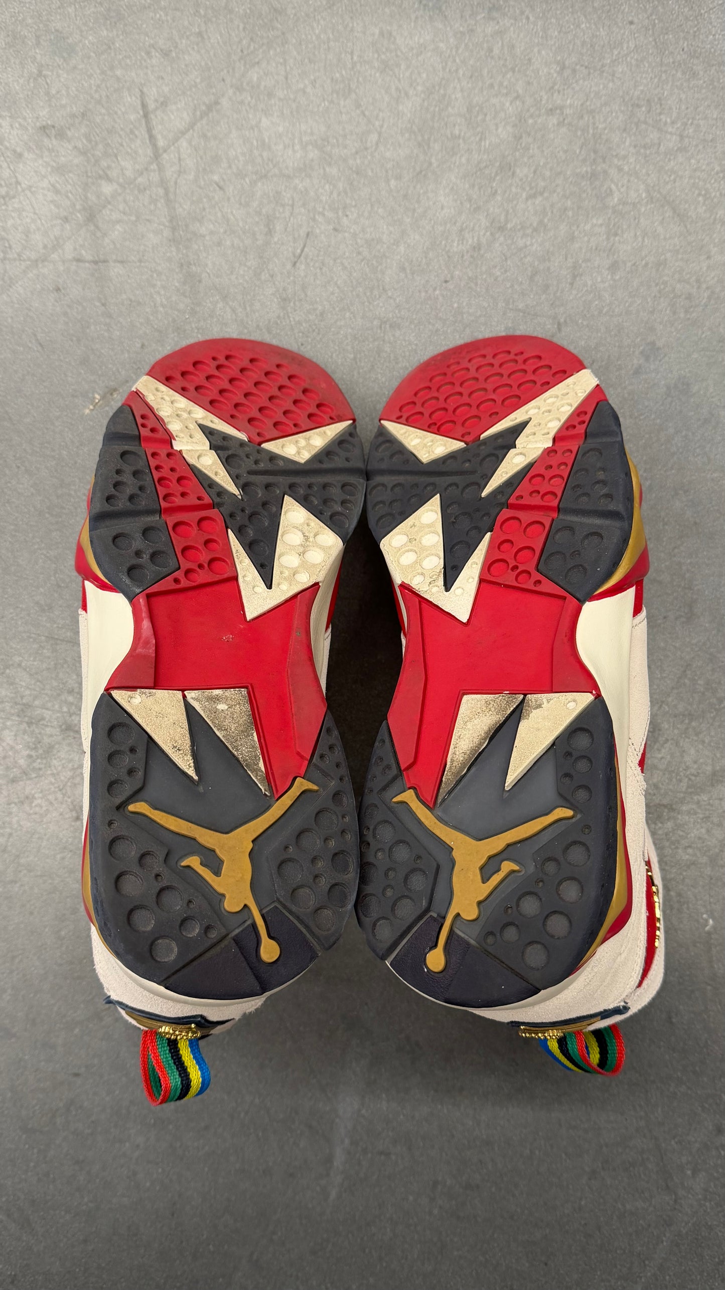 JORDAN 7 RETRO TROPHY ROOM NEW SHERIFF IN TOWN