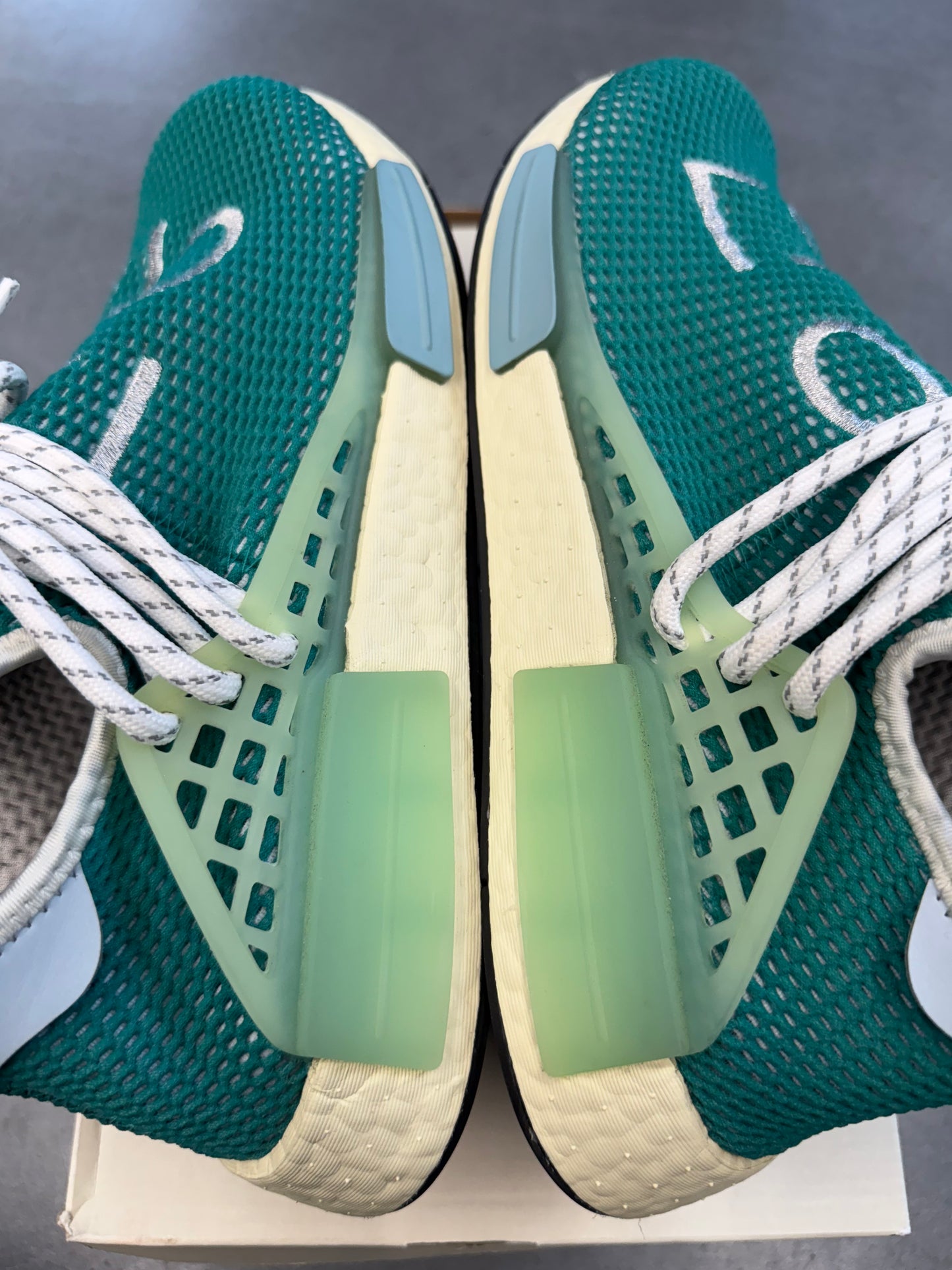 2020 SIZE 8.5 ADIDAS NMD HU PHARRELL DASH GREEN (WITH BOX)