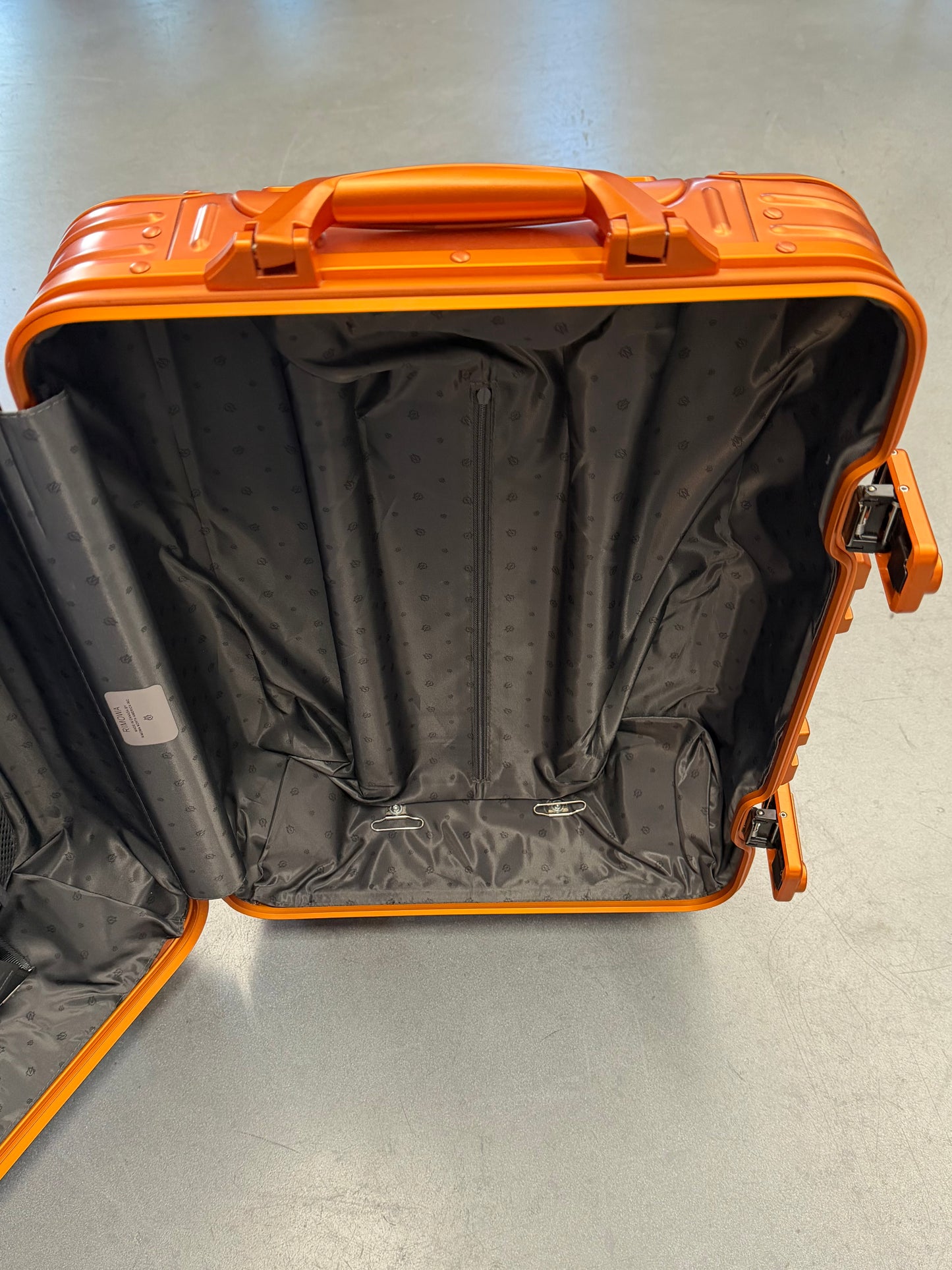 RIMOWA MARS CARRY-ON - ORANGE