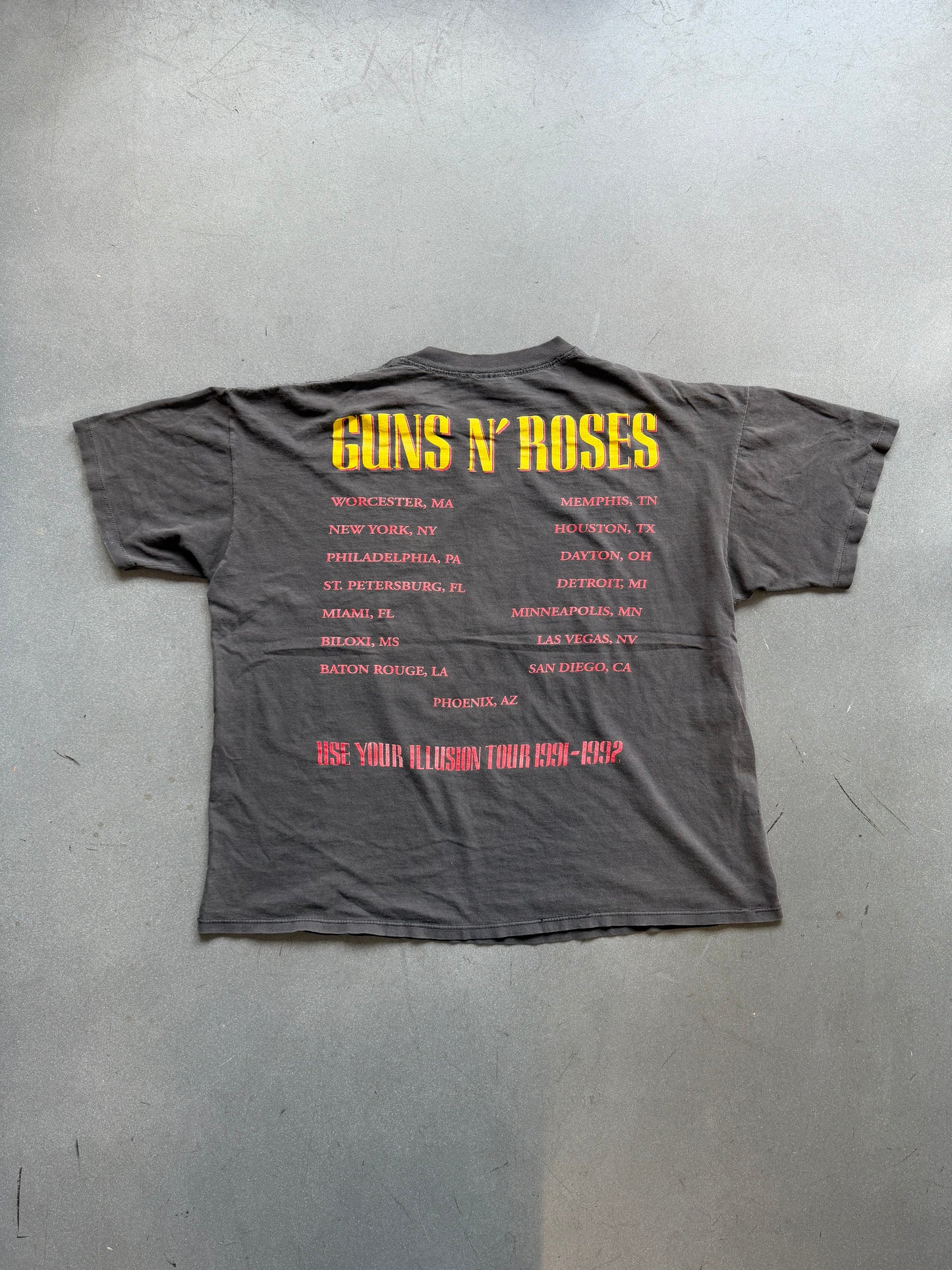 1991 GUNS N ROSES USE YOUR ILLUSION TOUR TEE (BROCKUM TAG)
