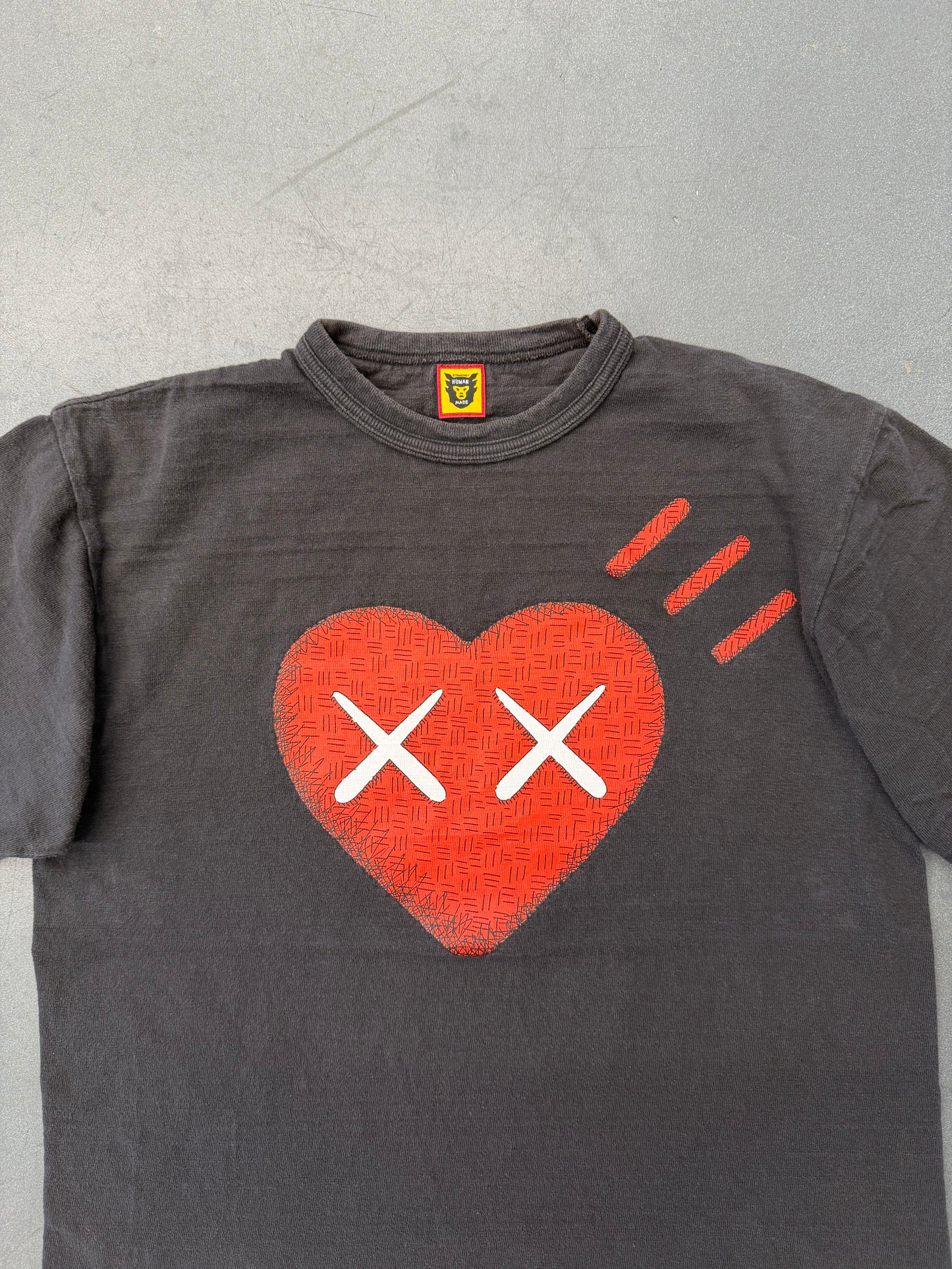 FW21 KAWS HUMAN MADE #5 BLACK HEART TEE