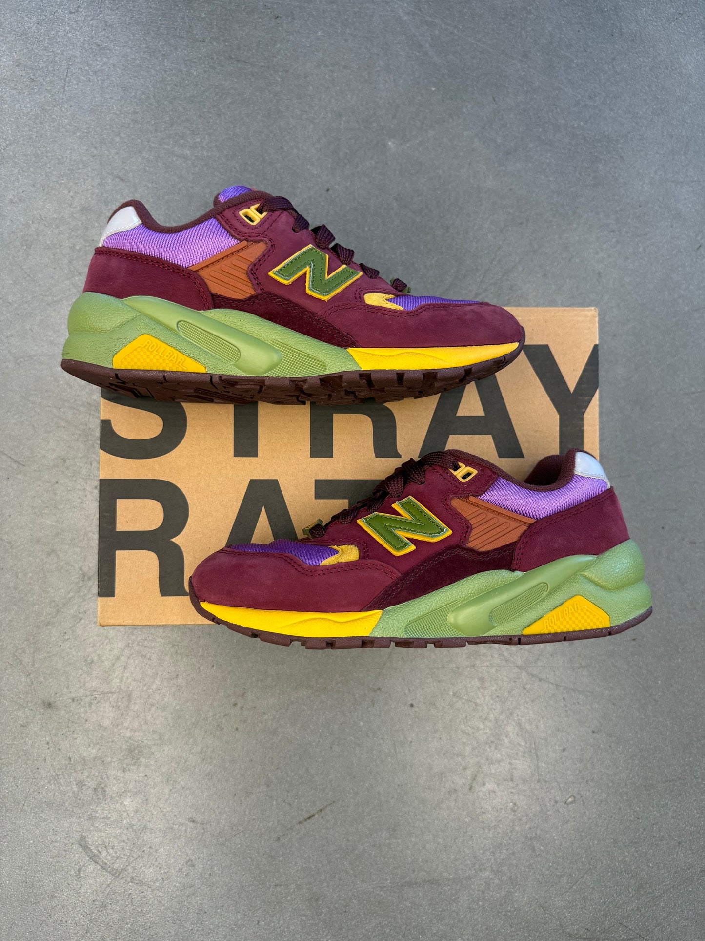 2022 SIZE 5 NEW BALANCE 580 STRAY RATS MAROON PURPLE (PRE-OWNED WITH BOX)