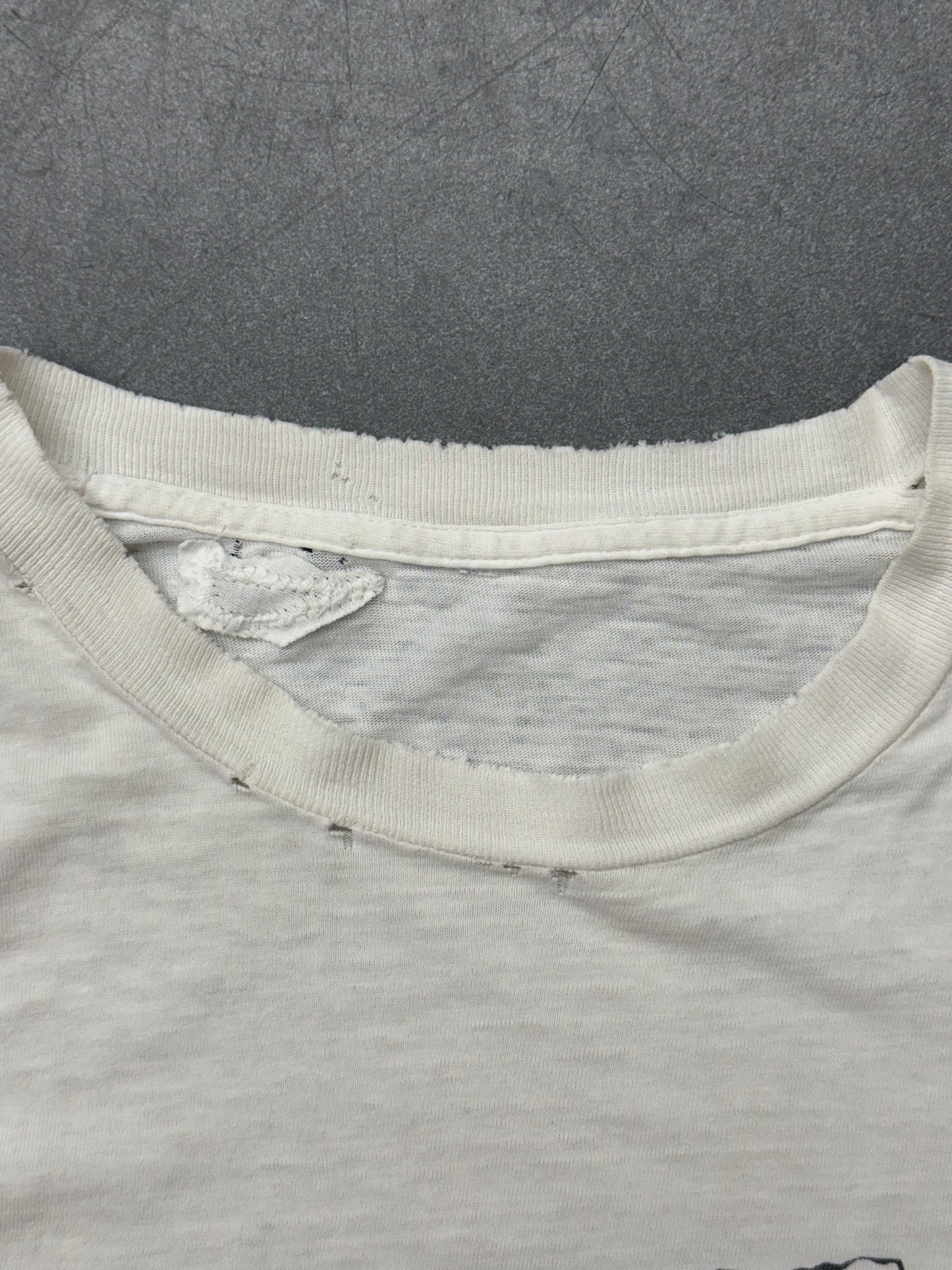 1983 THE CRAMPS SMELL OF FEMALE CROPPED TEE (PULLED TAG)