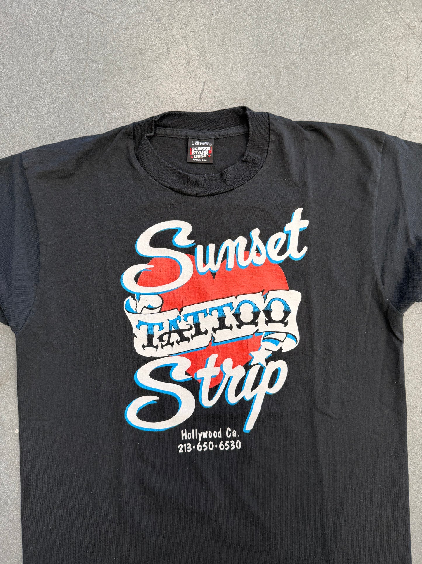 90'S SUNSET STRIP TATTOO SHOP HOLLYWOOD CA TEE (SCREEN STARS BEST TAG)