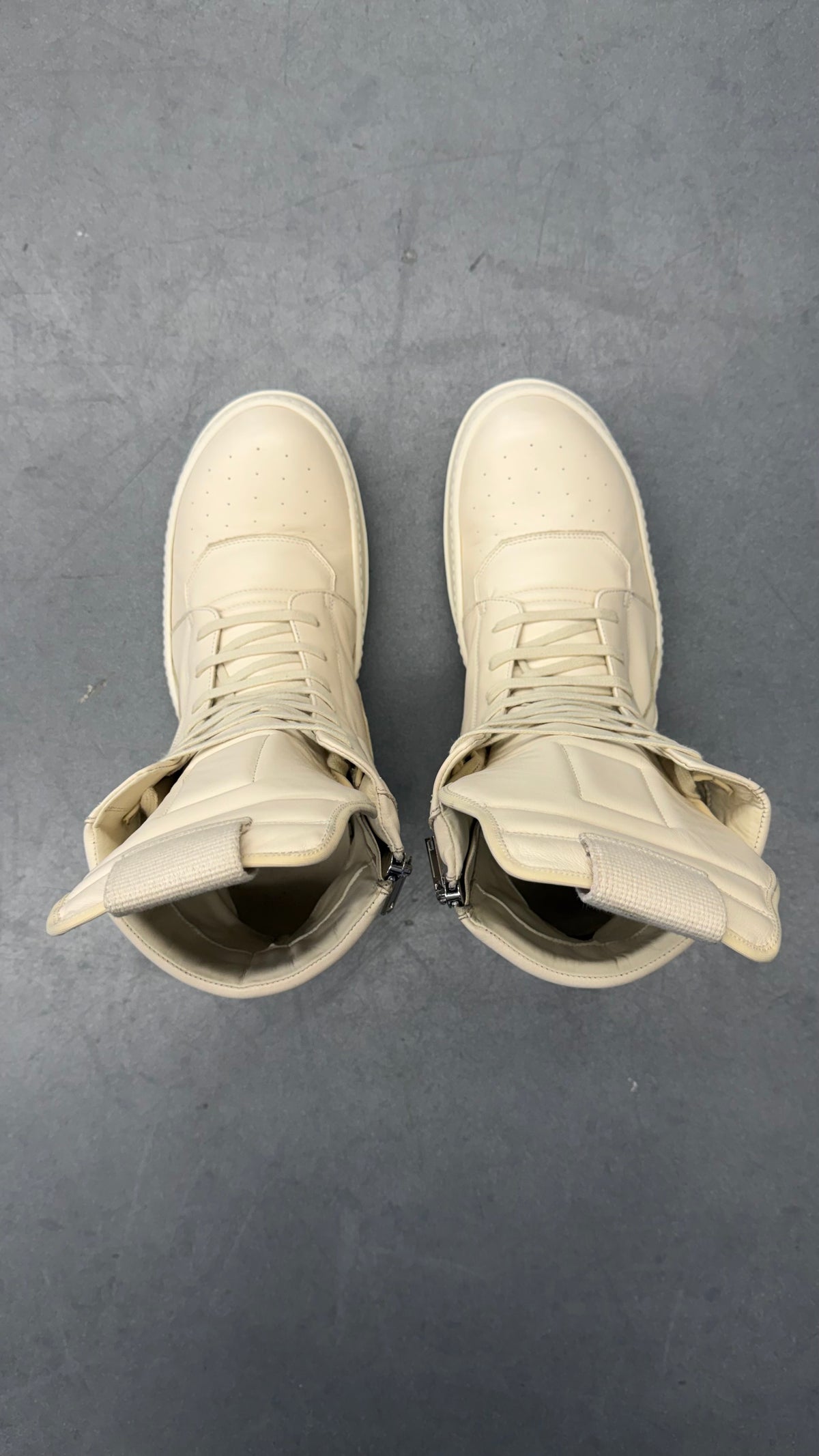 RICK OWENS CHALK WHITE GEOBASKETS
