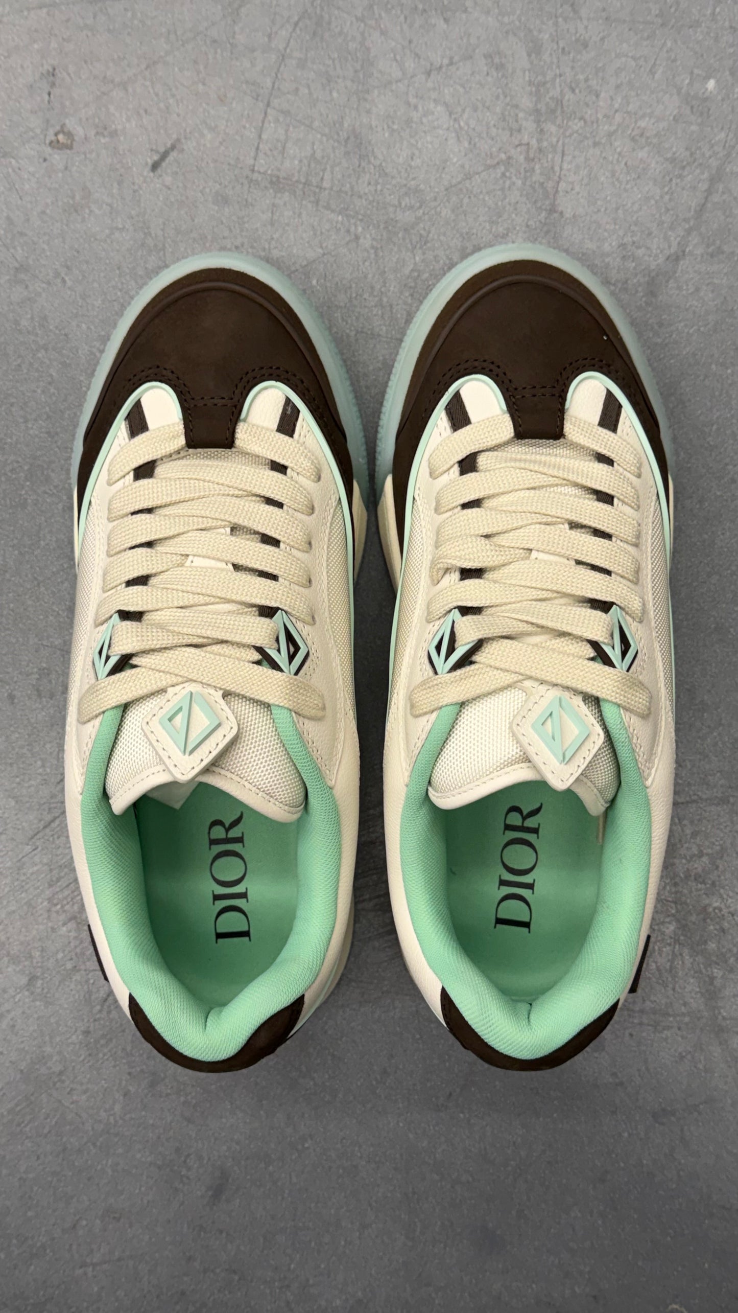 2022 DIOR B713 CACTUS JACK - CREAM MOCHA
