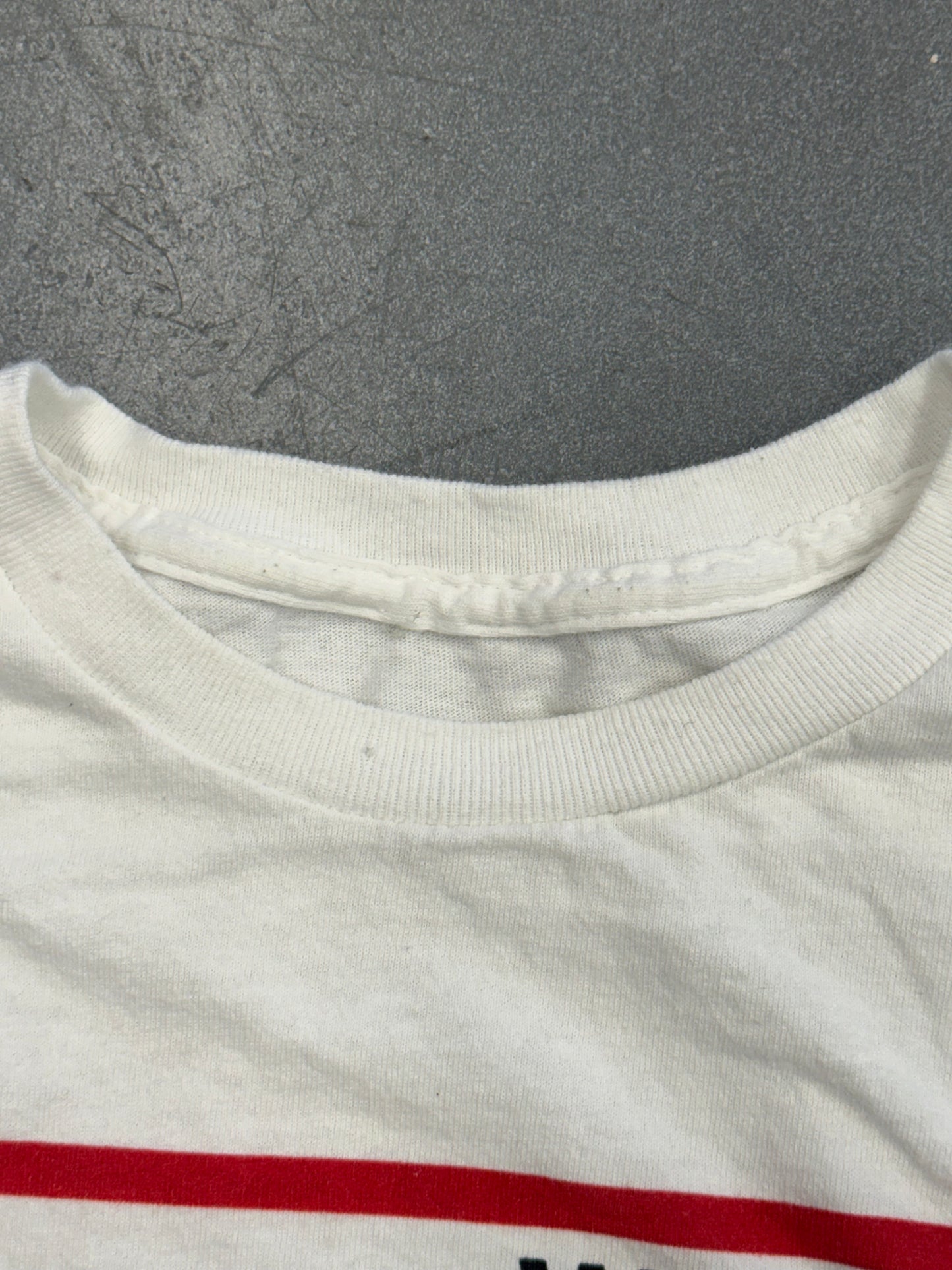 Y2K RADIOHEAD "WE HOPE THAT YOU CHOKE." CROPPED AND CUT SLEEVES TEE (PULLED TAG)