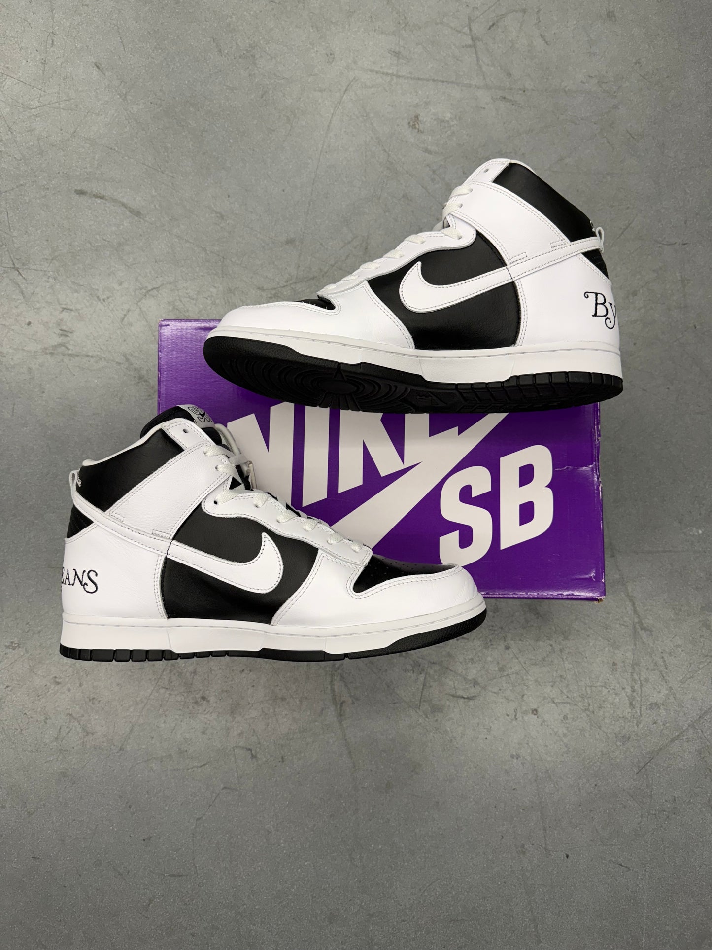 NIKE SB DUNK HIGH SUPREME BY ANY MEANS BLACK