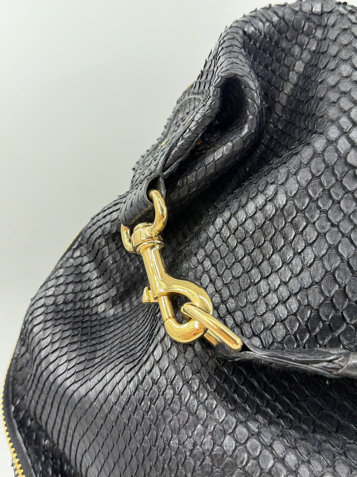SS09 GUCCI DARWIN LARGE CONVERTIBLE BACKPACK CARRYALL - BLACK GENUINE PYTHON