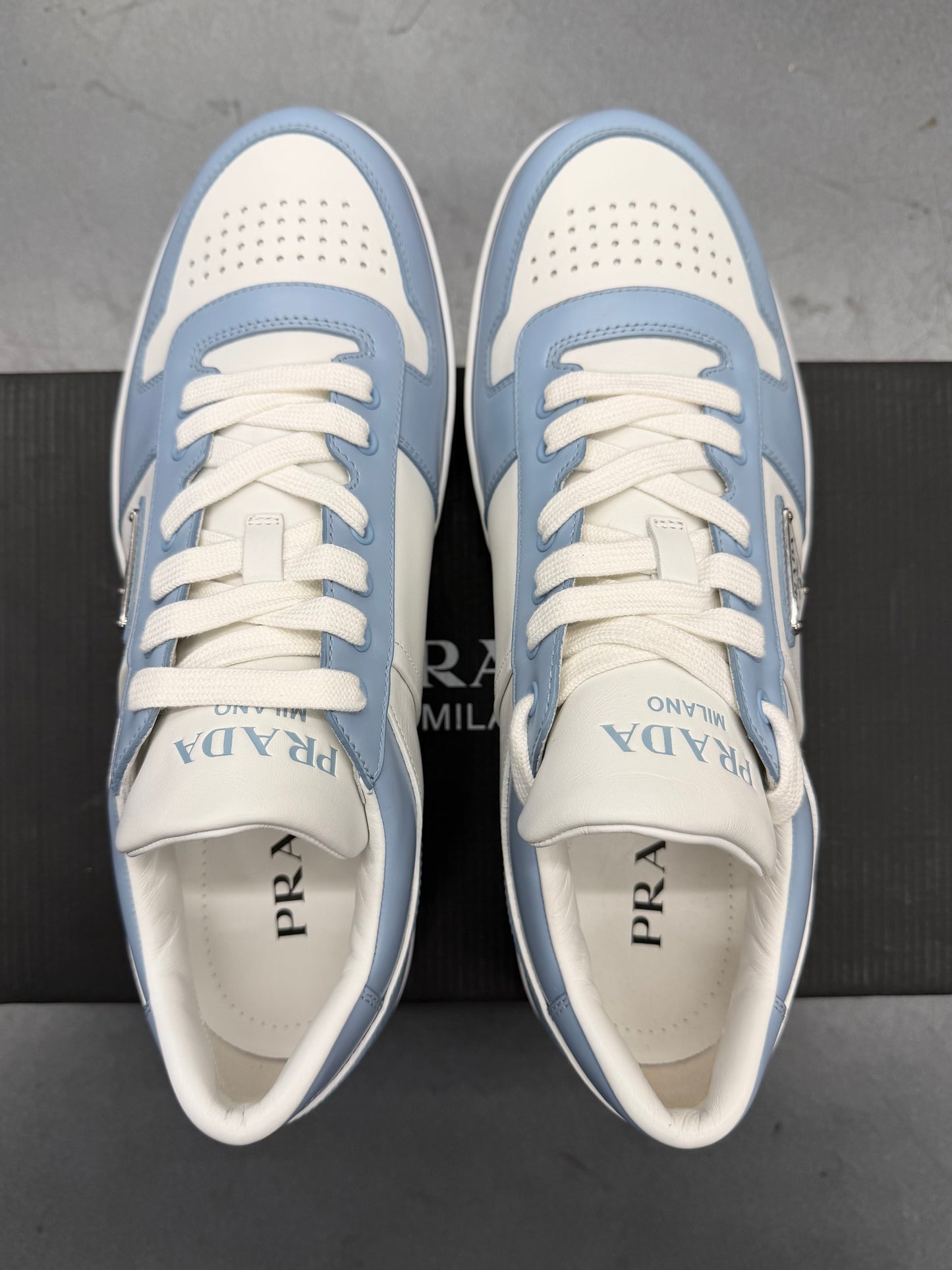 PRADA SIZE 9.5 DOWNTOWN LEATHER SNEAKER - LIGHT BLUE (W/BOX)