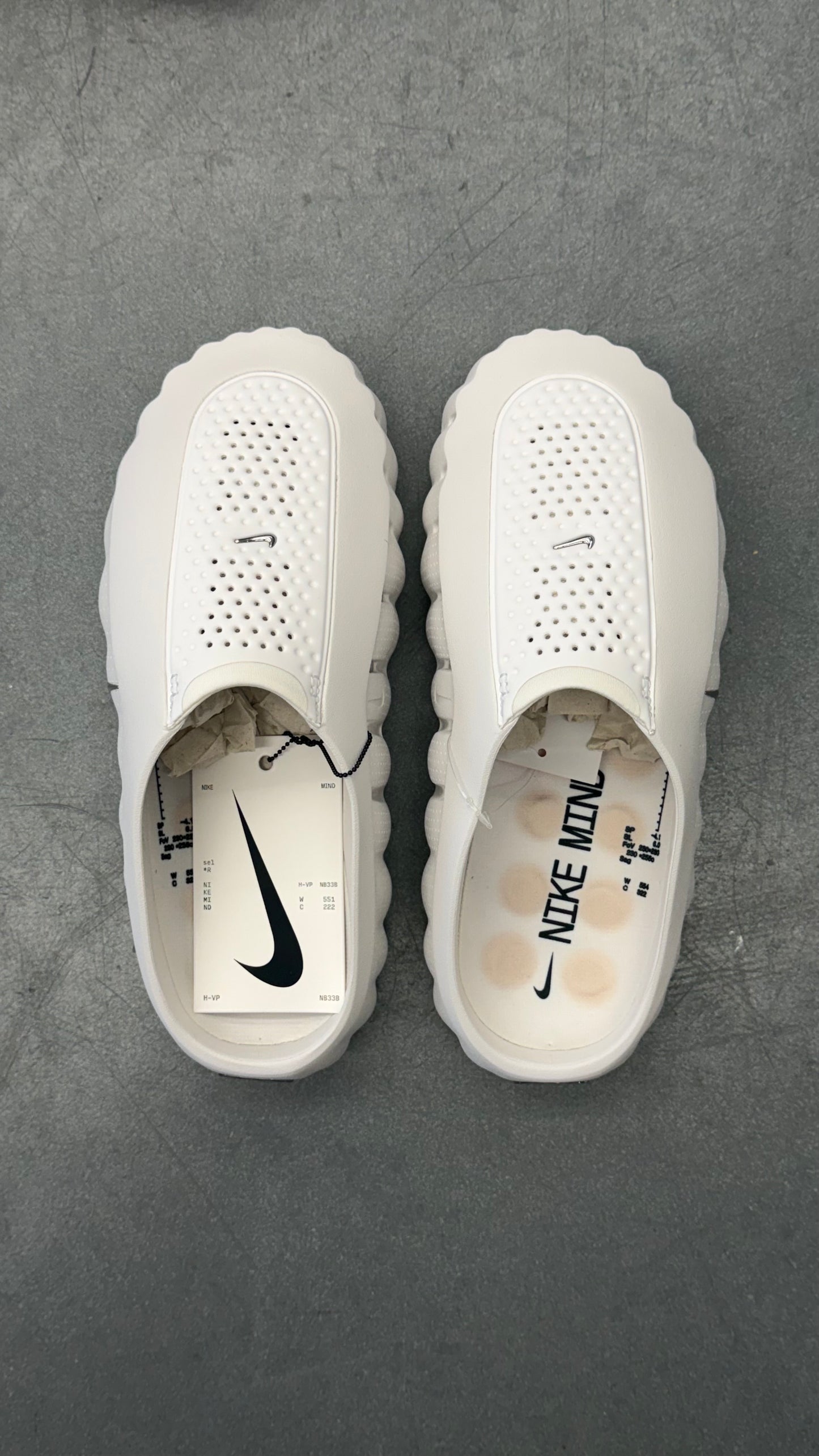 NIKE MIND 001 SLIDE SUMMIT WHITE (WOMEN'S SIZE 8)
