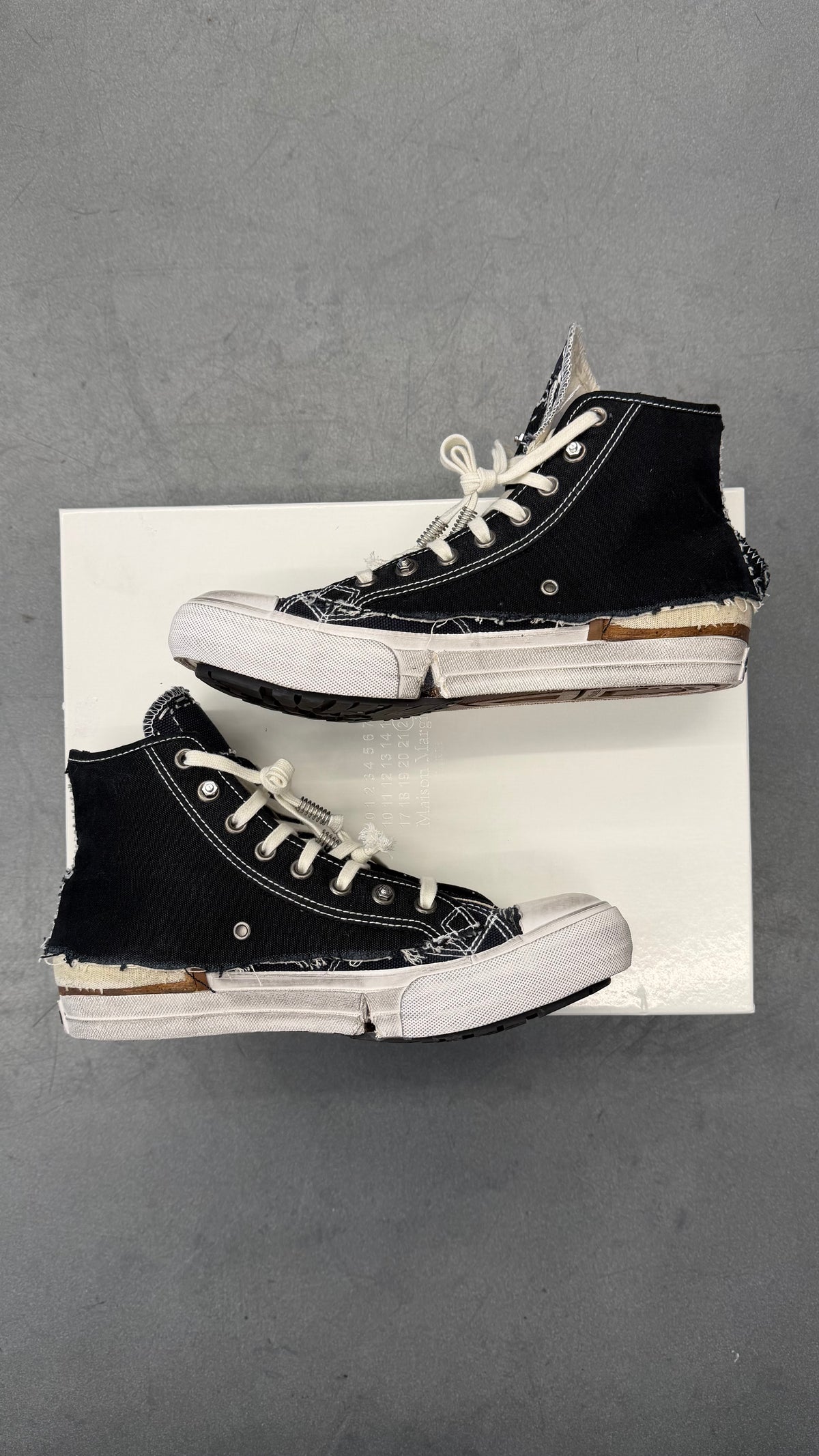 MAISON MARGIELA LOVE TO DEATH SNEAKERS BLUE/BLACK