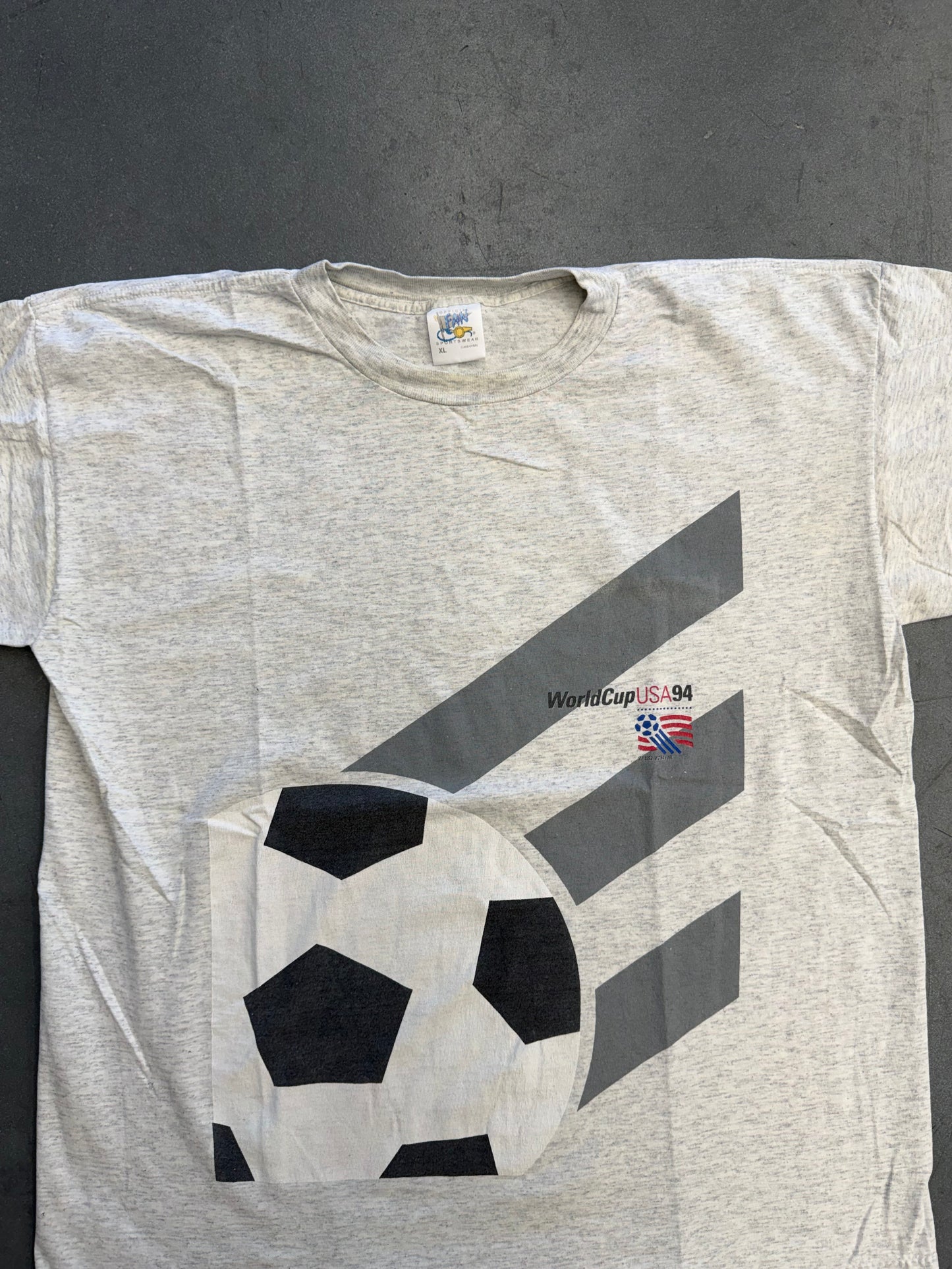 1994 SOCCER WORLD CUP USA SOCCER BALL TEE (FAN TAG)