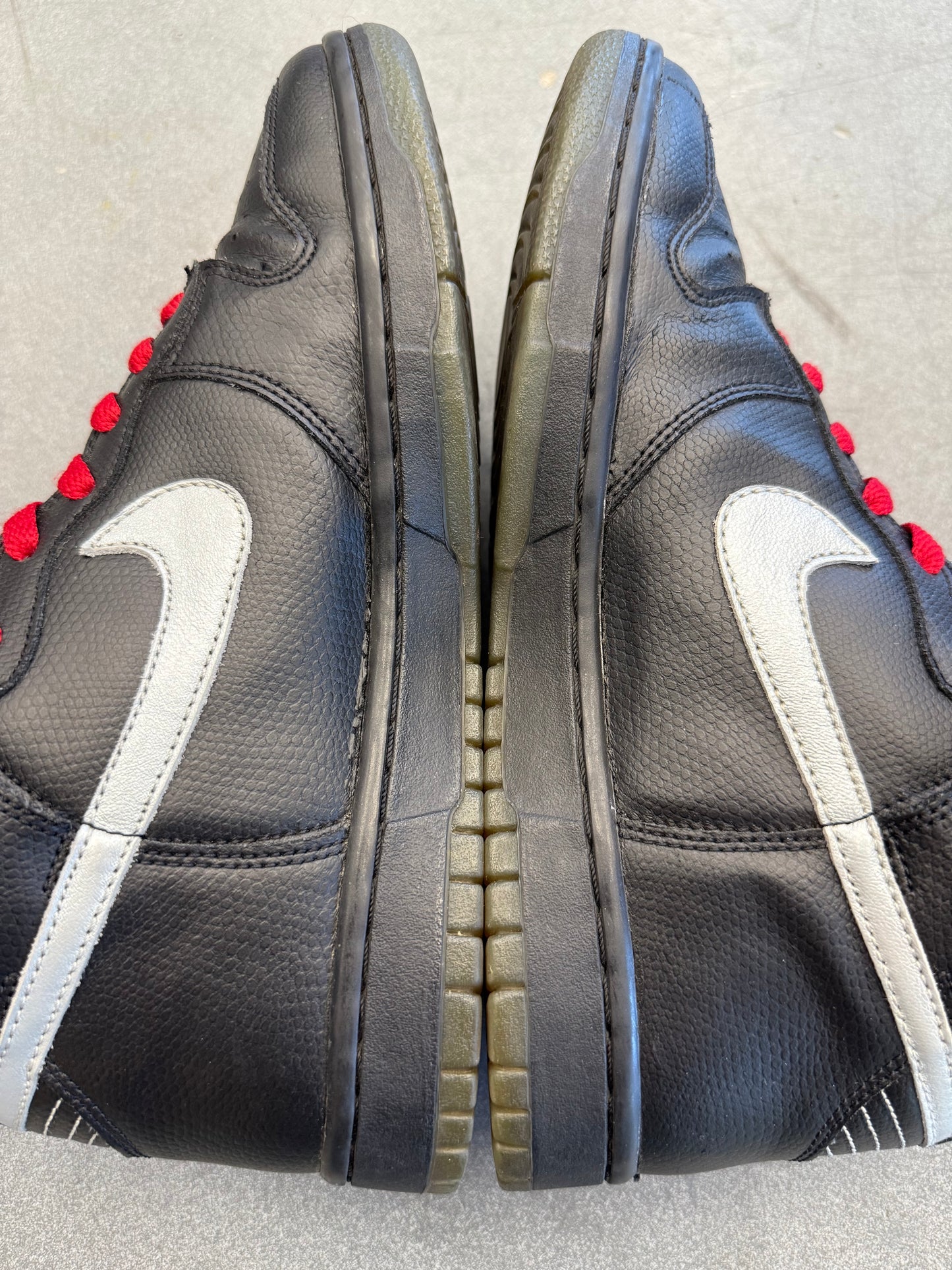 2004 SIZE 7.5 NIKE DUNK HIGH X PHARRELL WILLIAMS N.E.R.D. (PRE-OWNED WITH BOX)