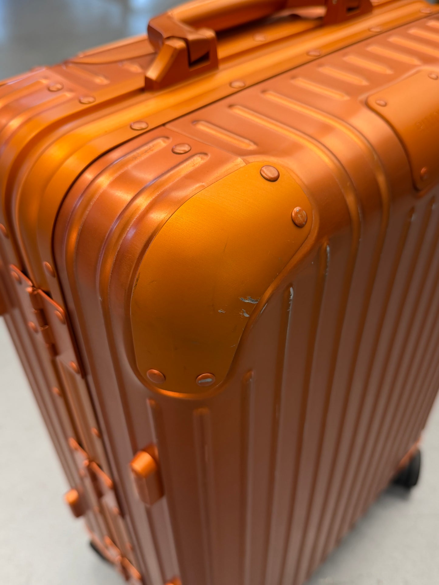 RIMOWA MARS CARRY-ON - ORANGE