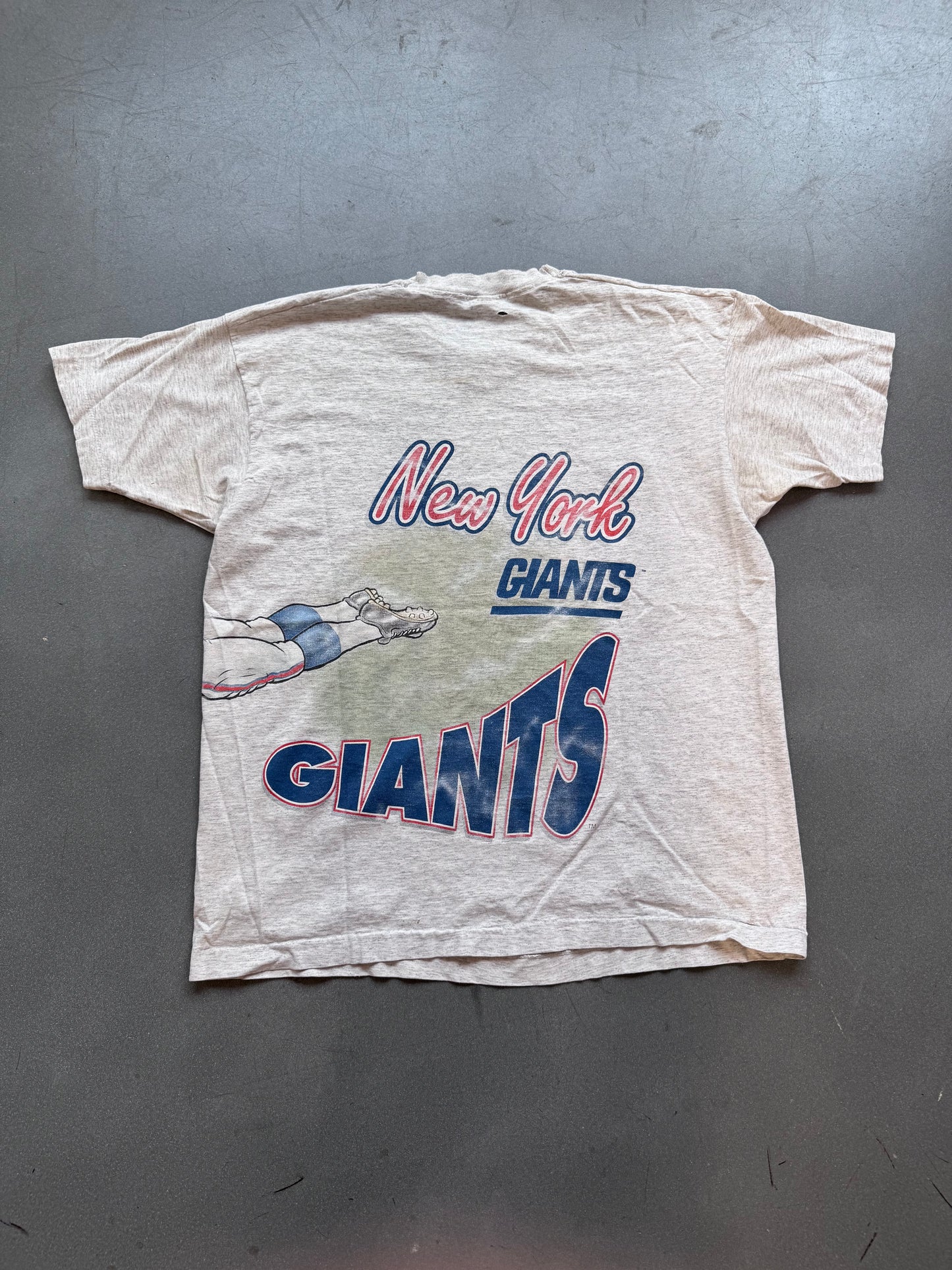 1994 NEW YORK GIANTS WRAP AROUND DIVING NFL TEE (SALEM SPORTSWEAR TAG)