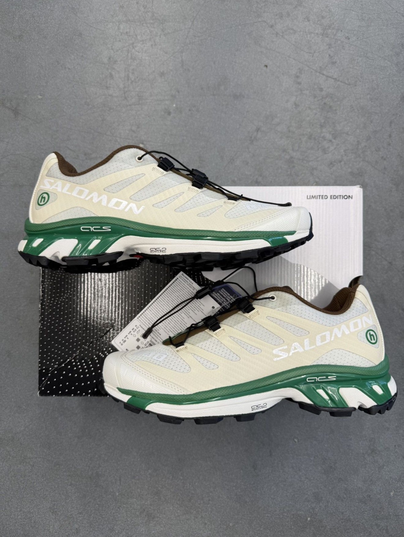 SIZE 8 SALOMON XT-4 HIDDEN NY WHITE (BRAND NEW WITH BOX)