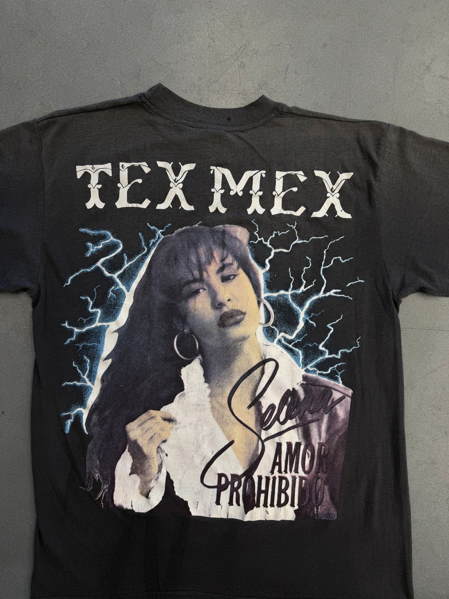 90S BOOTLEG SELENA QUINTANILLA AMOR PROHIBIDO TEX MEX LIGHTNING TEE (FADED TAG)