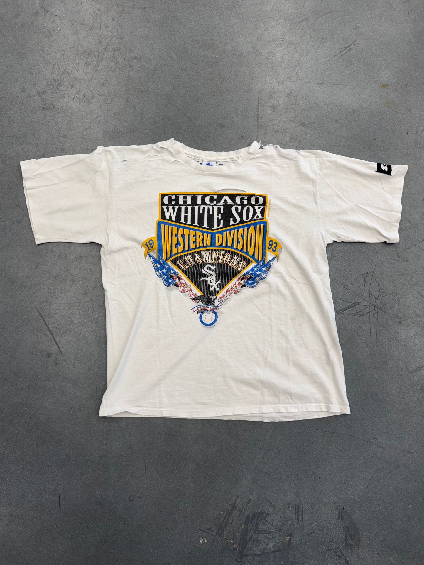 1993 CHICAGO WHITE SOX WESTERN DIVISION CHAMPIONS DISTRESSED TEE (STARTER TAG)