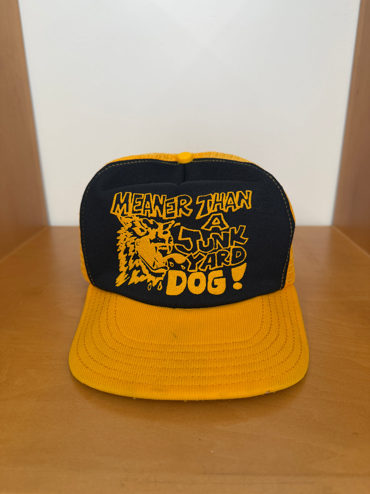 80S MEANER THAN A JUNKYARD DOG TRUCKER HAT