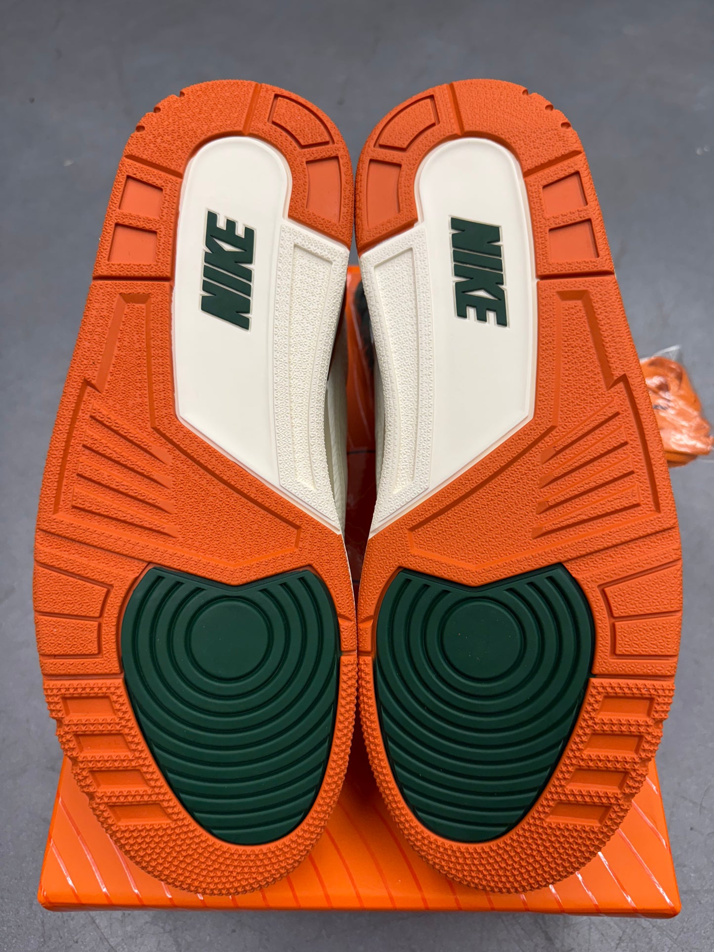 2025 SIZE 10 JORDAN 3 RETRO SP SOLEFLY MIAMI ART BASEL EXCLUSIVE (NEW WITH BOX)