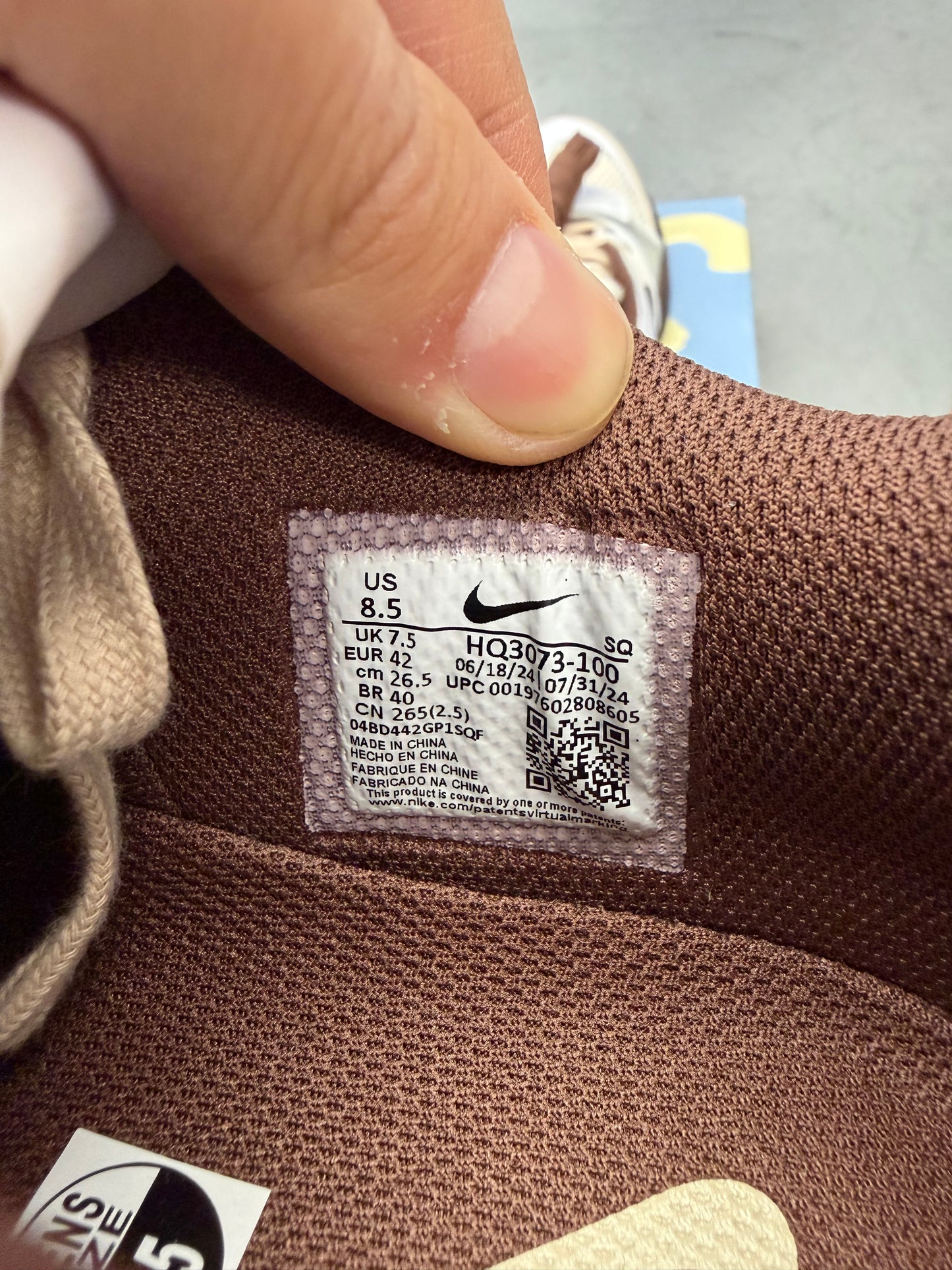 2025 SIZE 8.5 NIKE ZOOM FIELD JAXX TRAVIS SCOTT LIGHT CHOCOLATE (NEW WITH BOX)