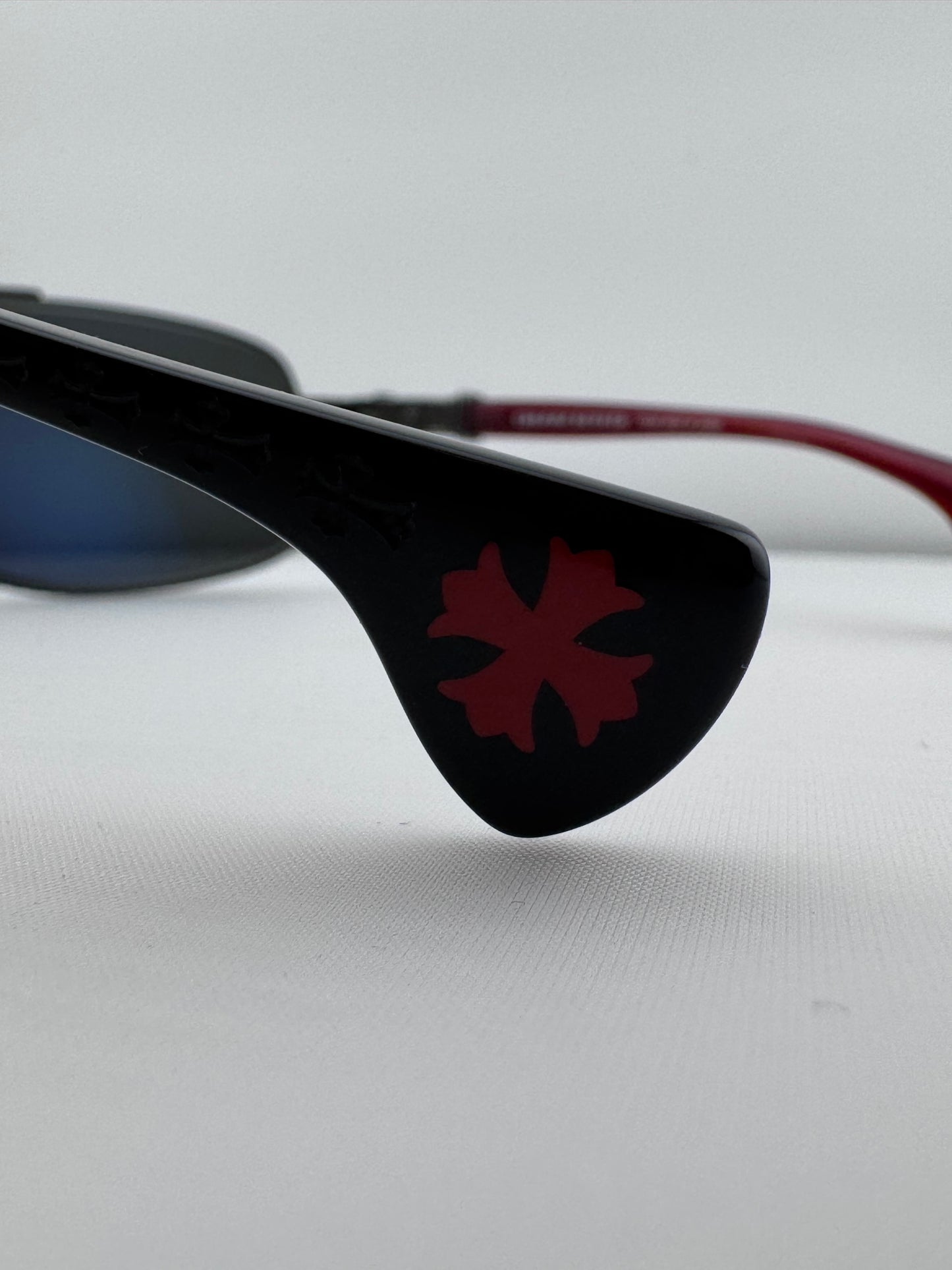 VINTAGE CHROME HEARTS 'THE BEAST III' BLACK RED (PRE-OWNED WITH CASE)