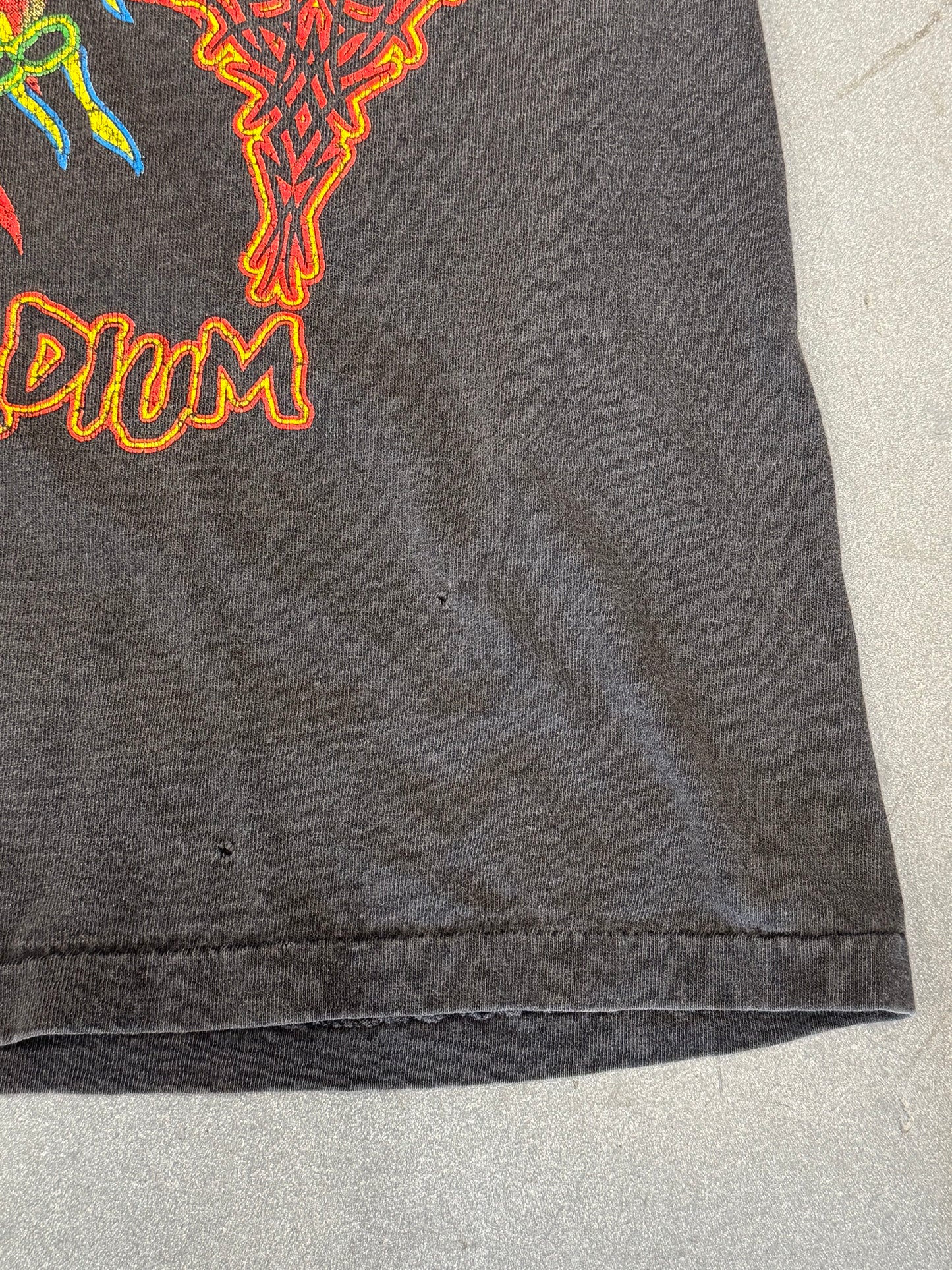 2000 METALLICA TATTOOS THE EARTH BOOTLEG TEE (CHANGES TAG)