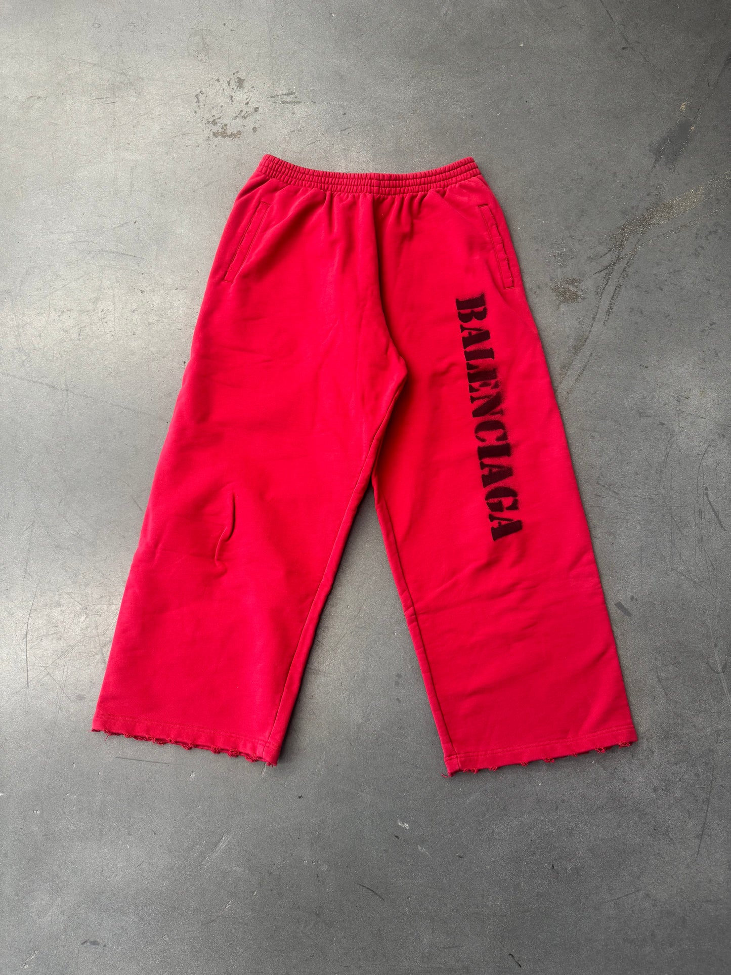 BALENCIAGA STENCIL TYPE BAGGY SWEATPANT - RED