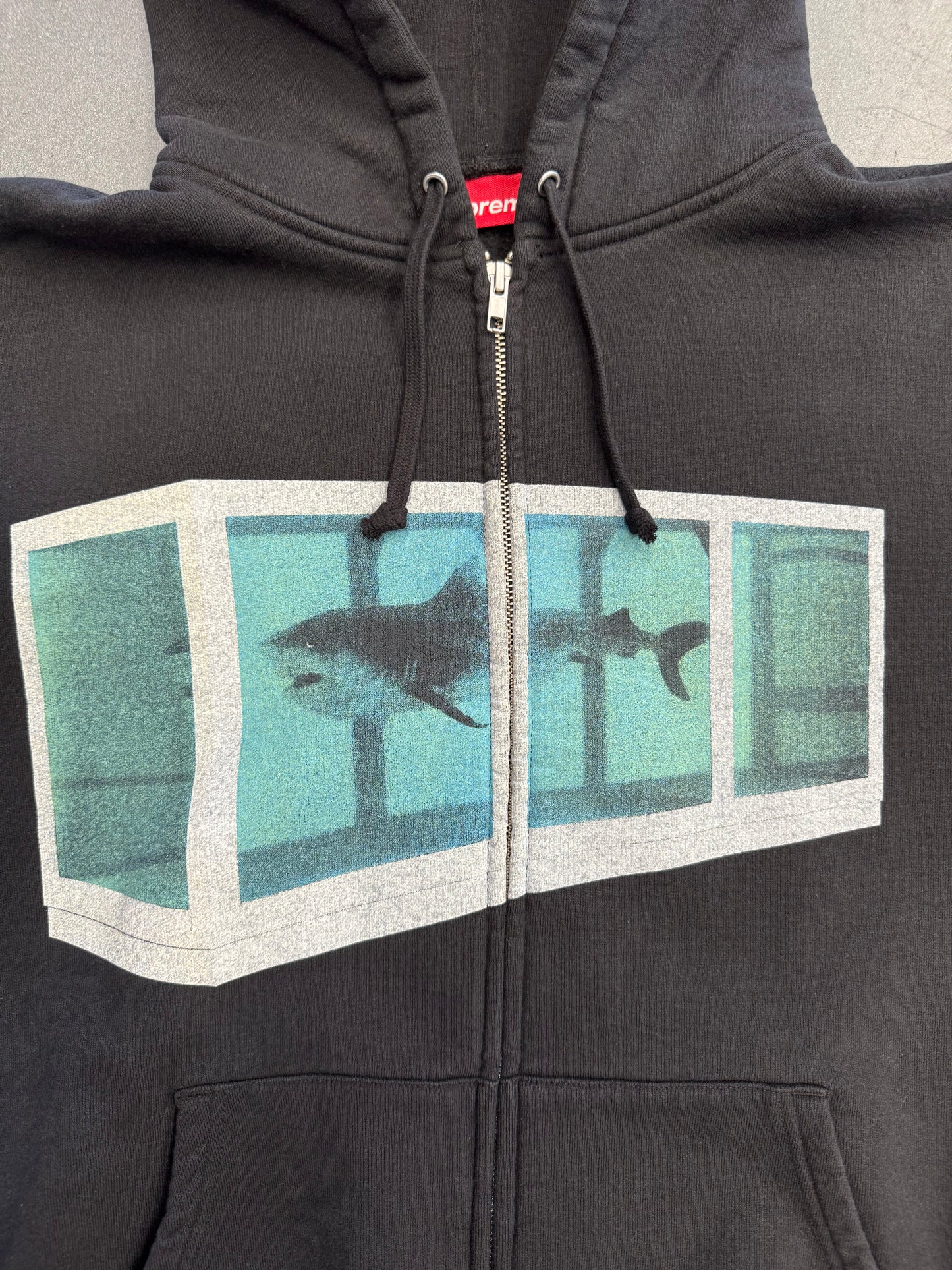 SS25 SUPREME DAMIEN HIRST SHARK ZIP UP HOODED SWEATSHIRT