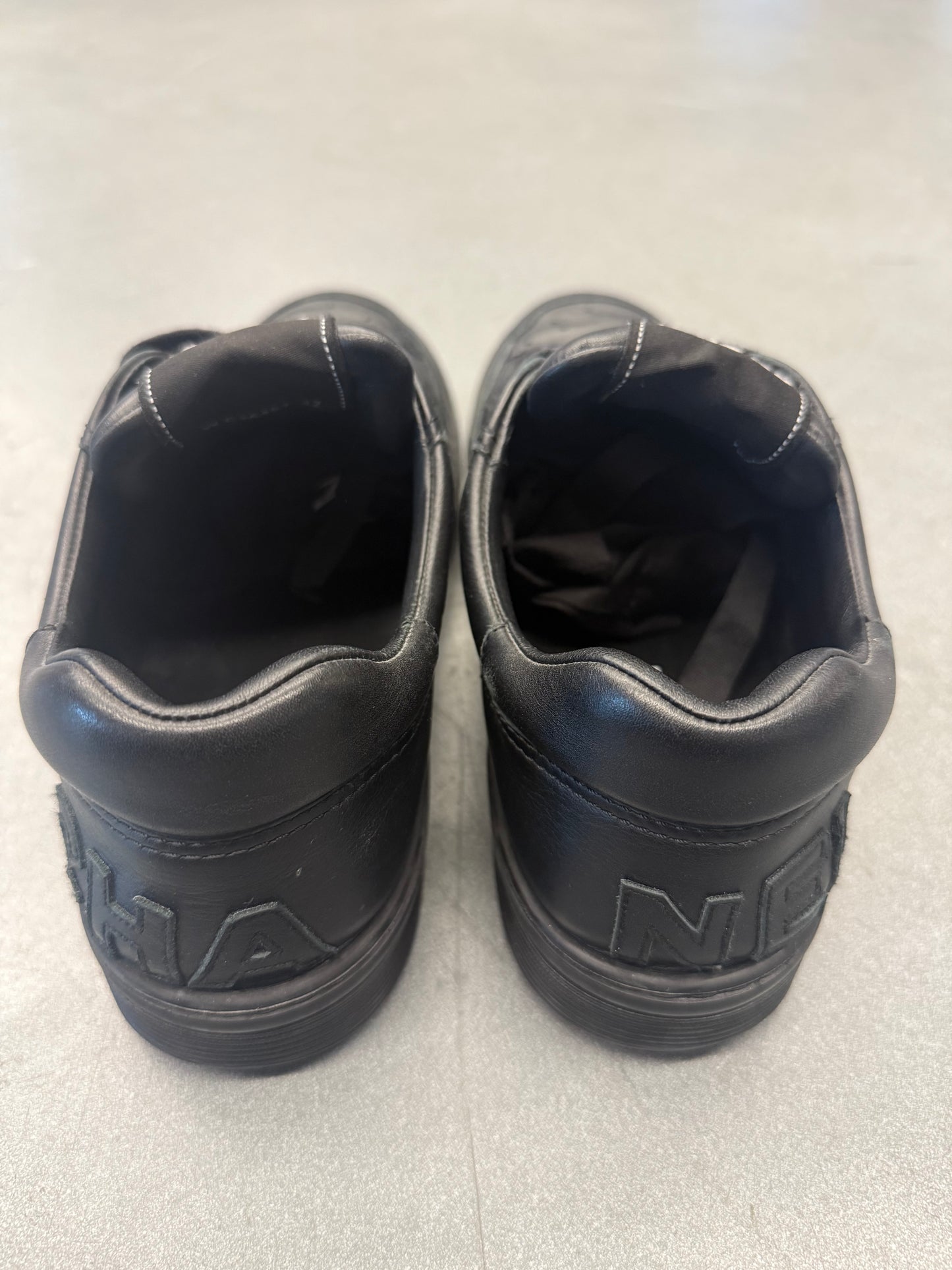 SIZE 42 CHANEL G36487 LEATHER SNEAKER - BLACK