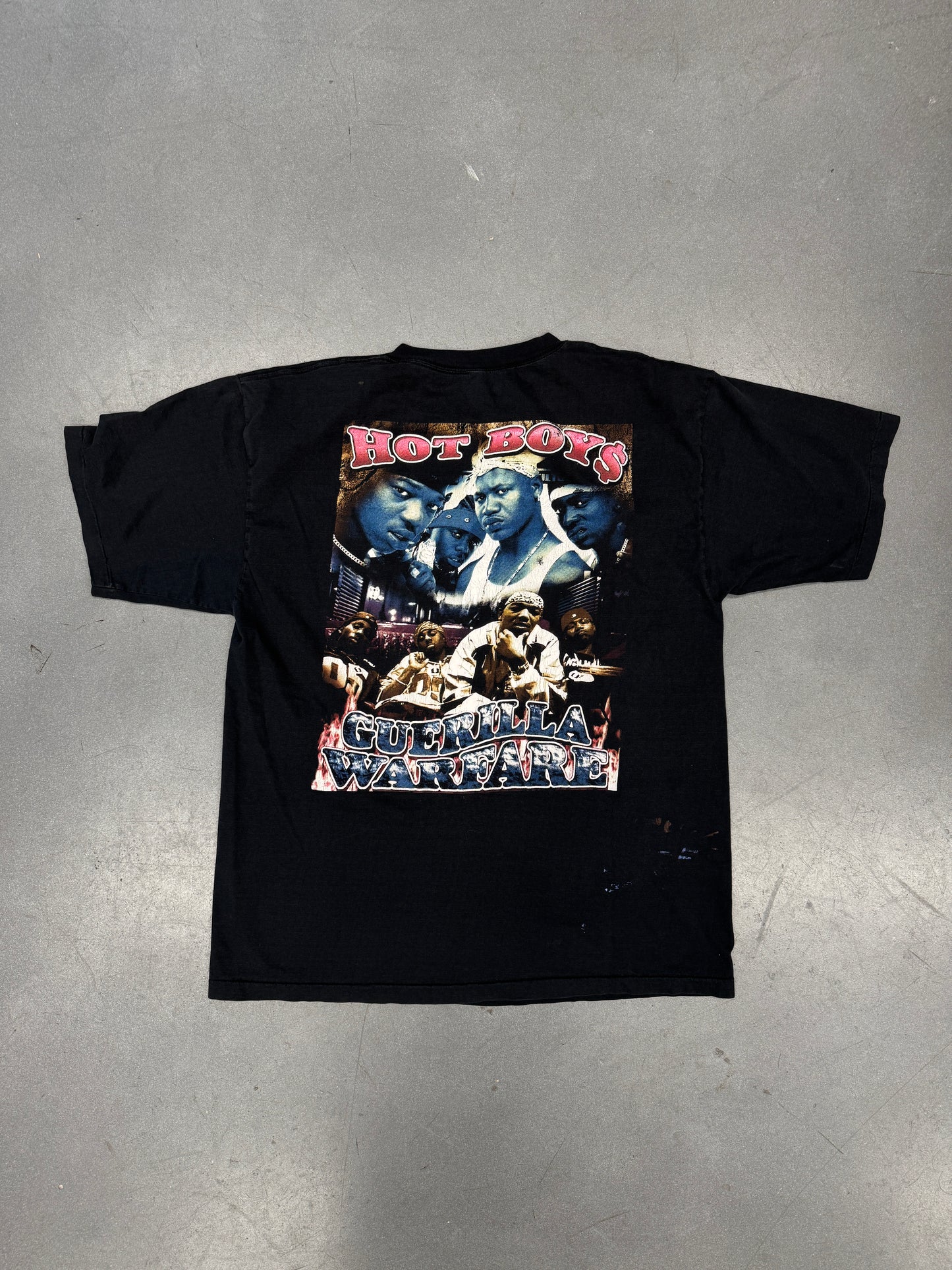 Y2K HOT BOYS GUERILLA WARFARE BOOTLEG RAP TEE (PULLED TAG)