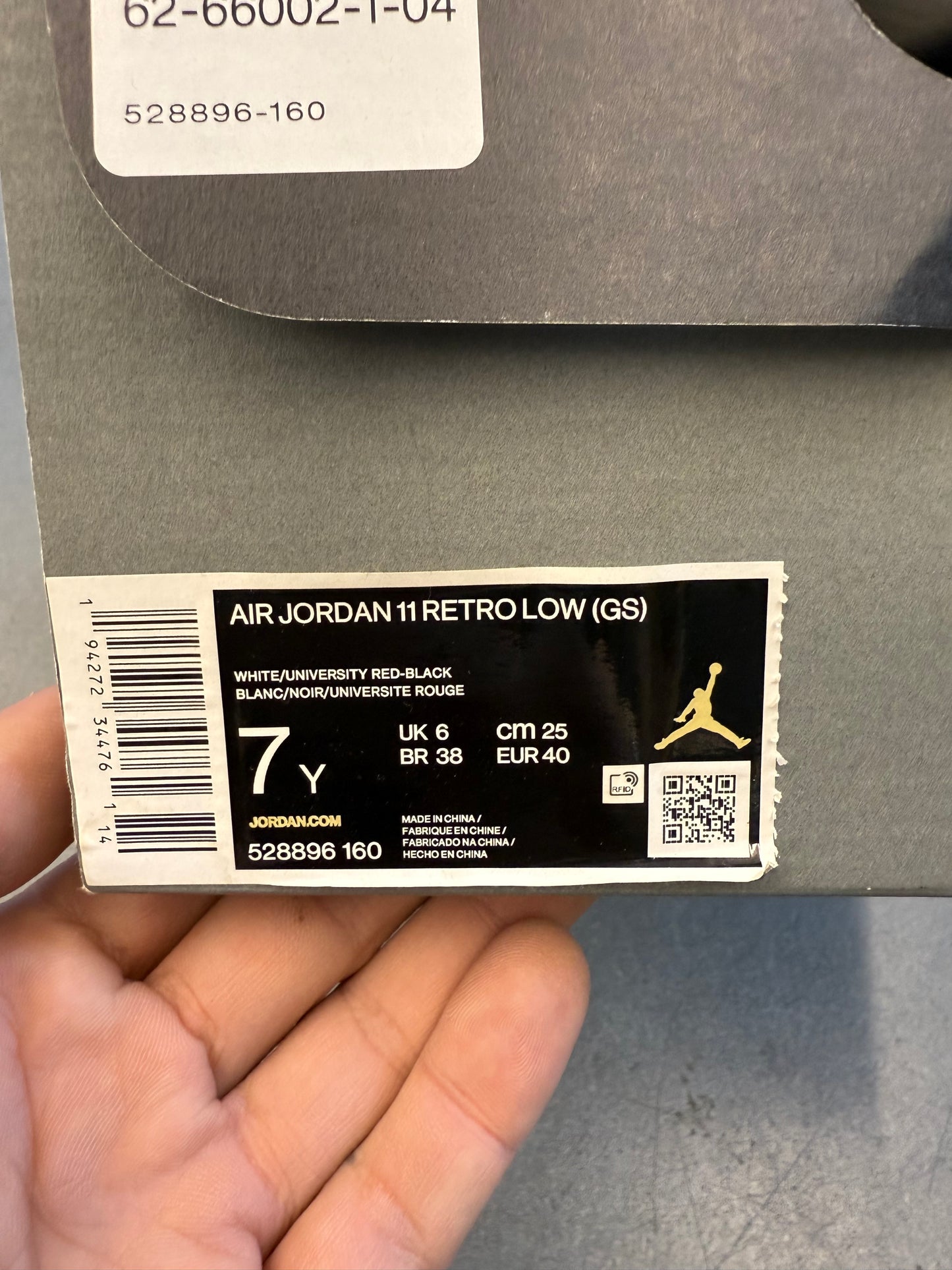 SIZE 7Y 2020 AIR JORDAN 11 RETRO LOW CONCORD BRED (TRIED-ON WITH BOX)