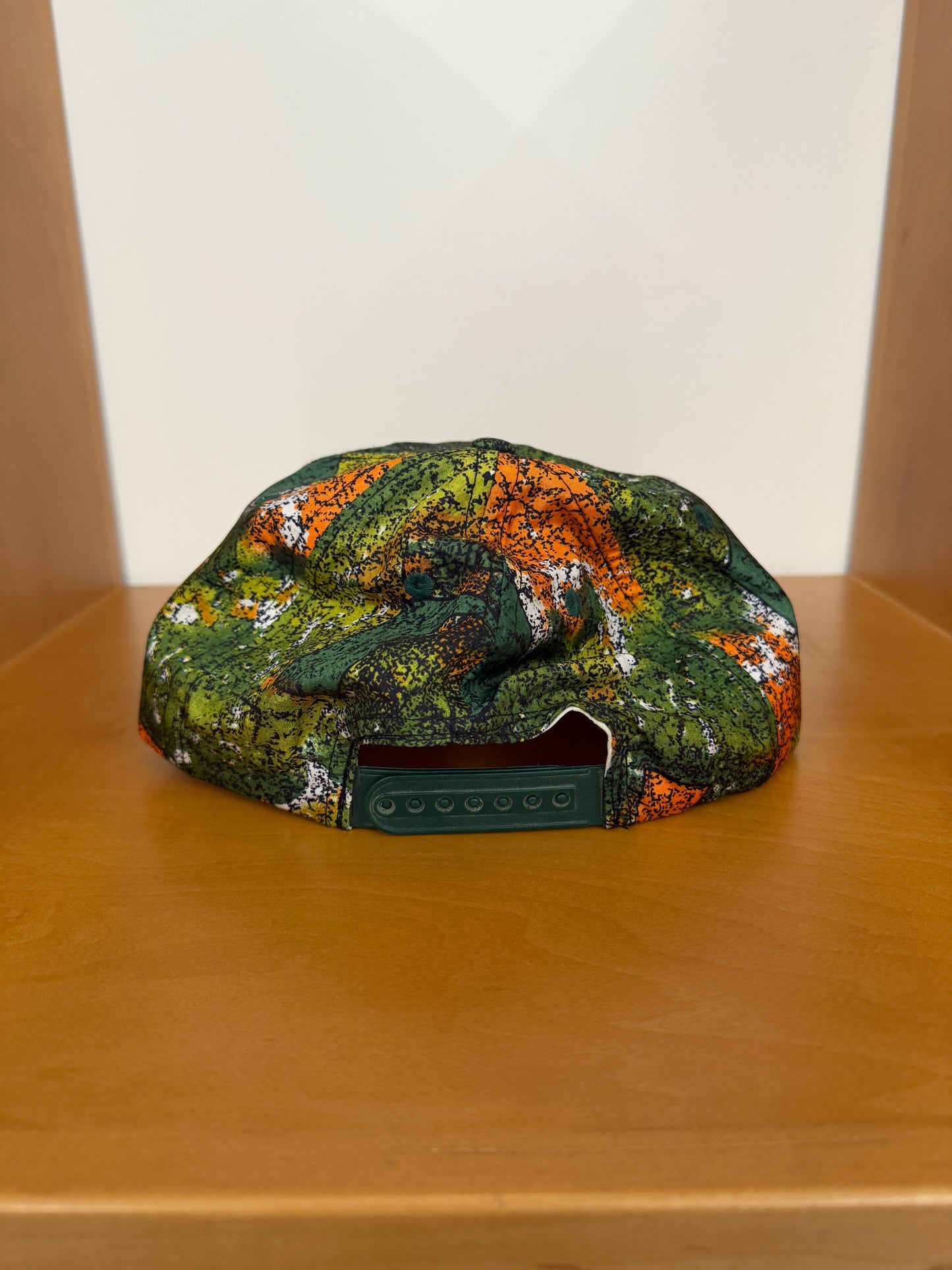 90'S UNIVERSITY OF MIAMI CAMOUFLAGE SNAPBACK (APEX ONE TAG)