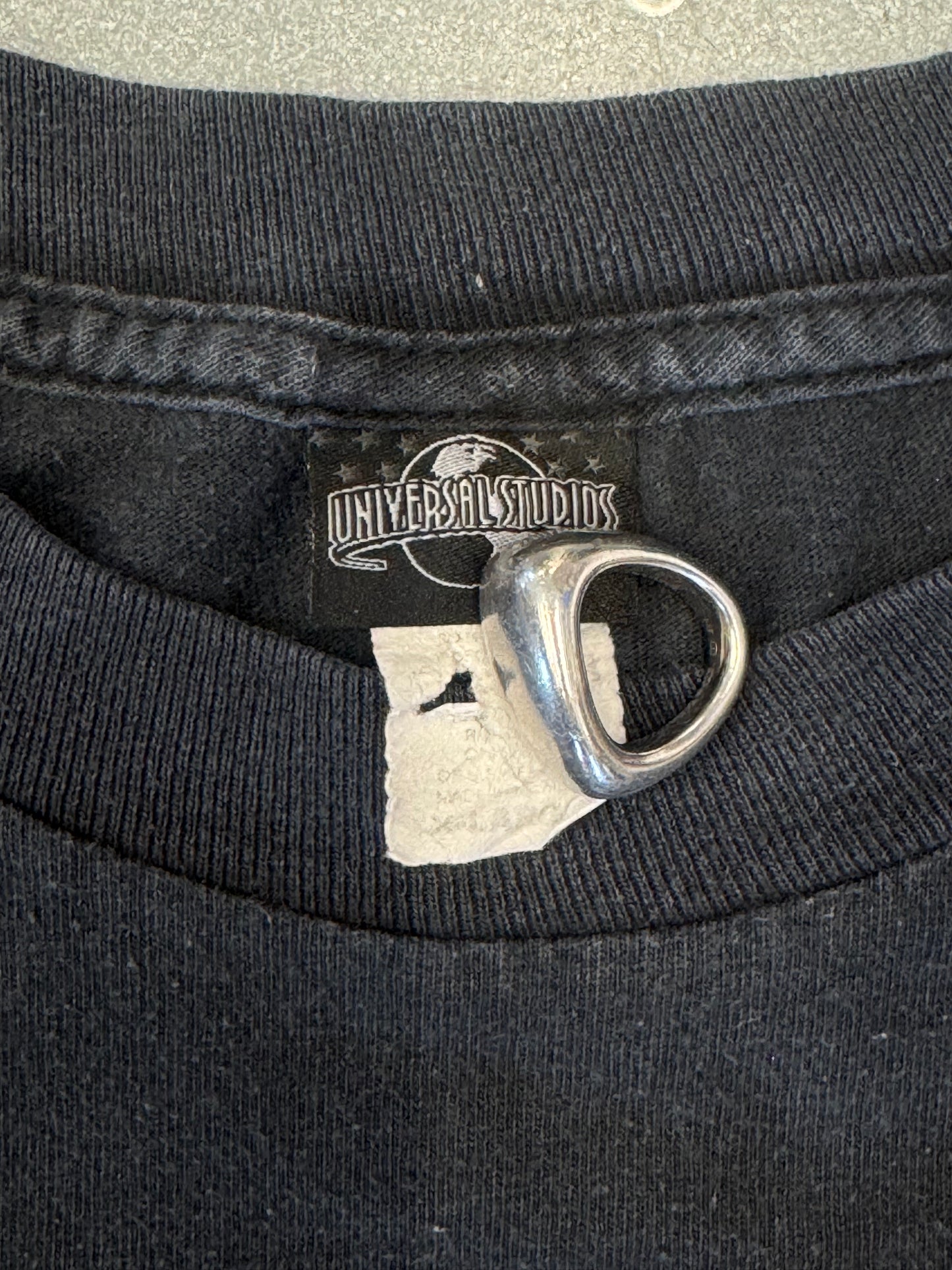 2009 UNIVERSAL'S HALLOWEEN HORROR NIGHTS "RIPPED FROM THE SILVER SCREEN" TEE (UNIVERSAL STUDIOS TAG)